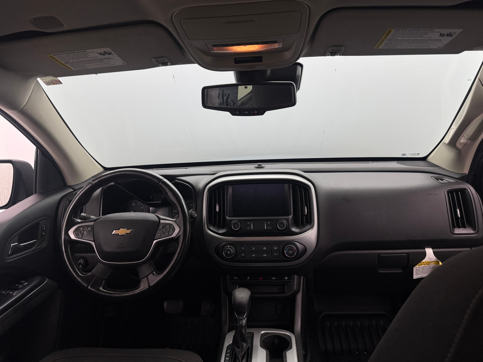 Thumbnail: 2022 Chevrolet Colorado - 3