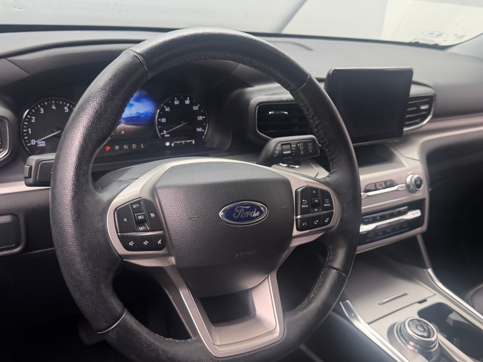 Thumbnail: 2022 Ford Explorer - 4
