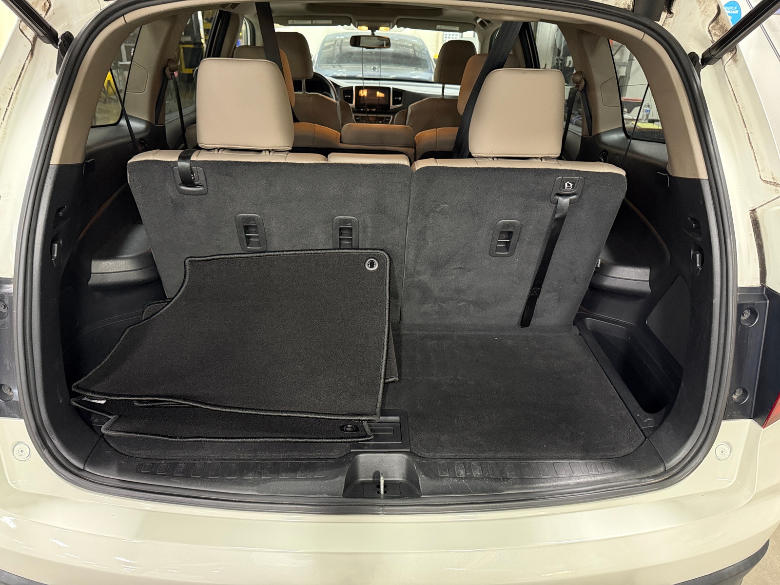 Thumbnail: 2017 Honda Pilot - 6
