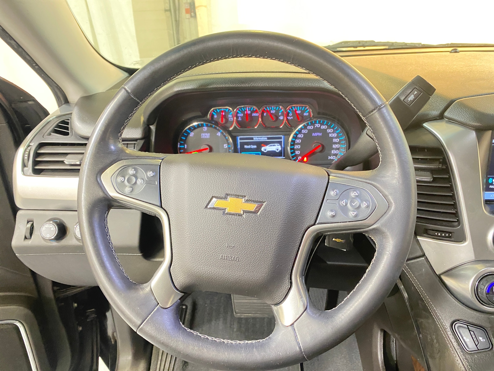 Thumbnail: 2019 Chevrolet Suburban - 4