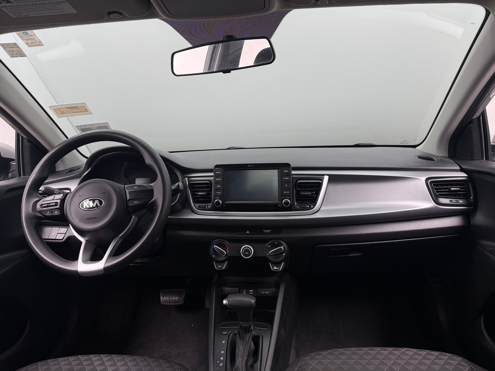 Thumbnail: 2020 Kia Rio - 3