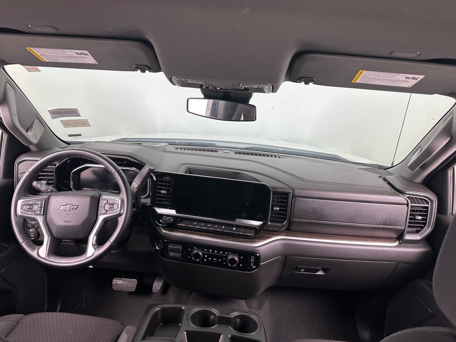 Thumbnail: 2026 Chevrolet Silverado 1500 - 3