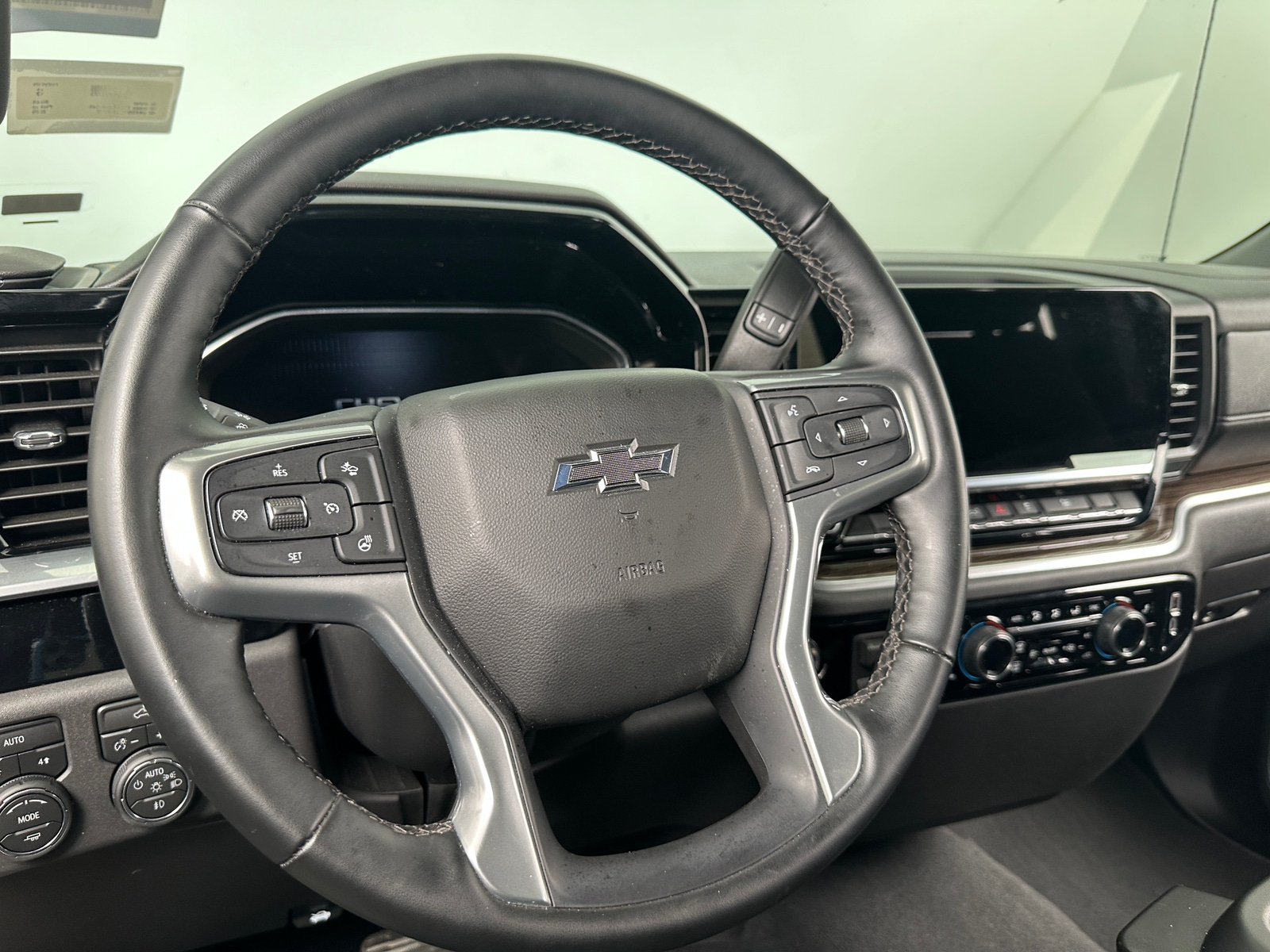 Thumbnail: 2026 Chevrolet Silverado 1500 - 5