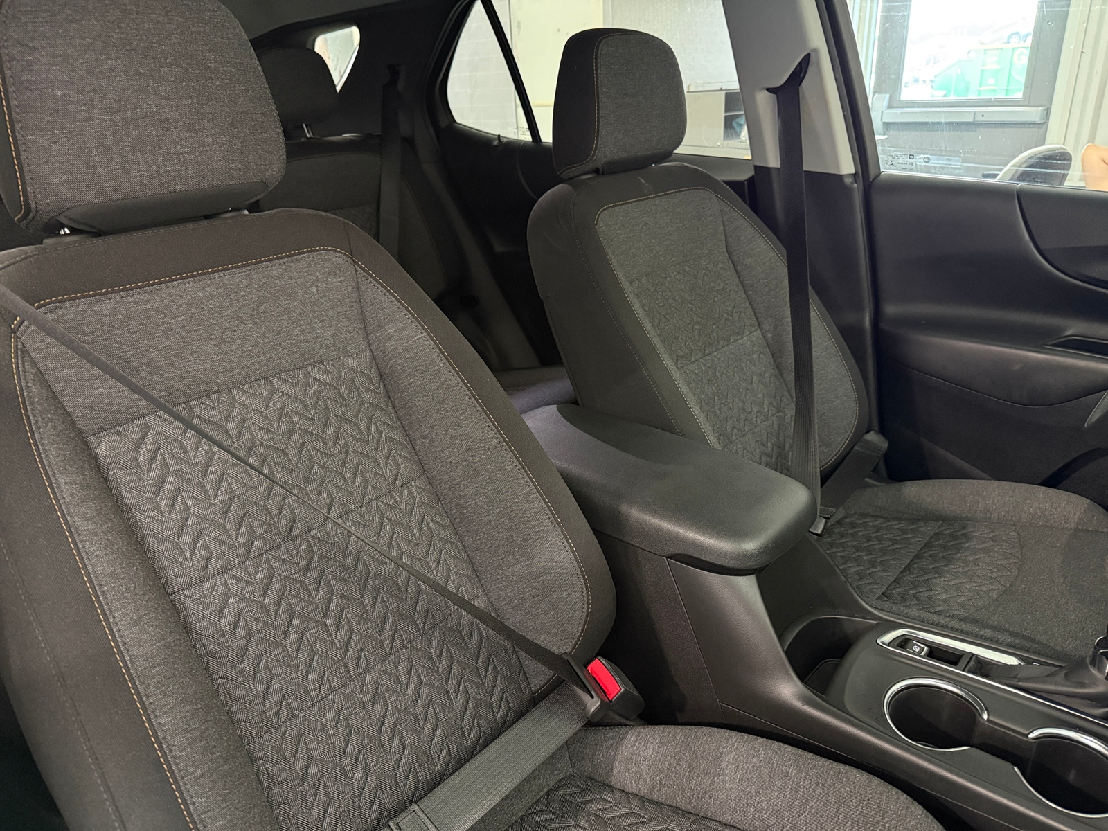 Thumbnail: 2022 Chevrolet Equinox - 2