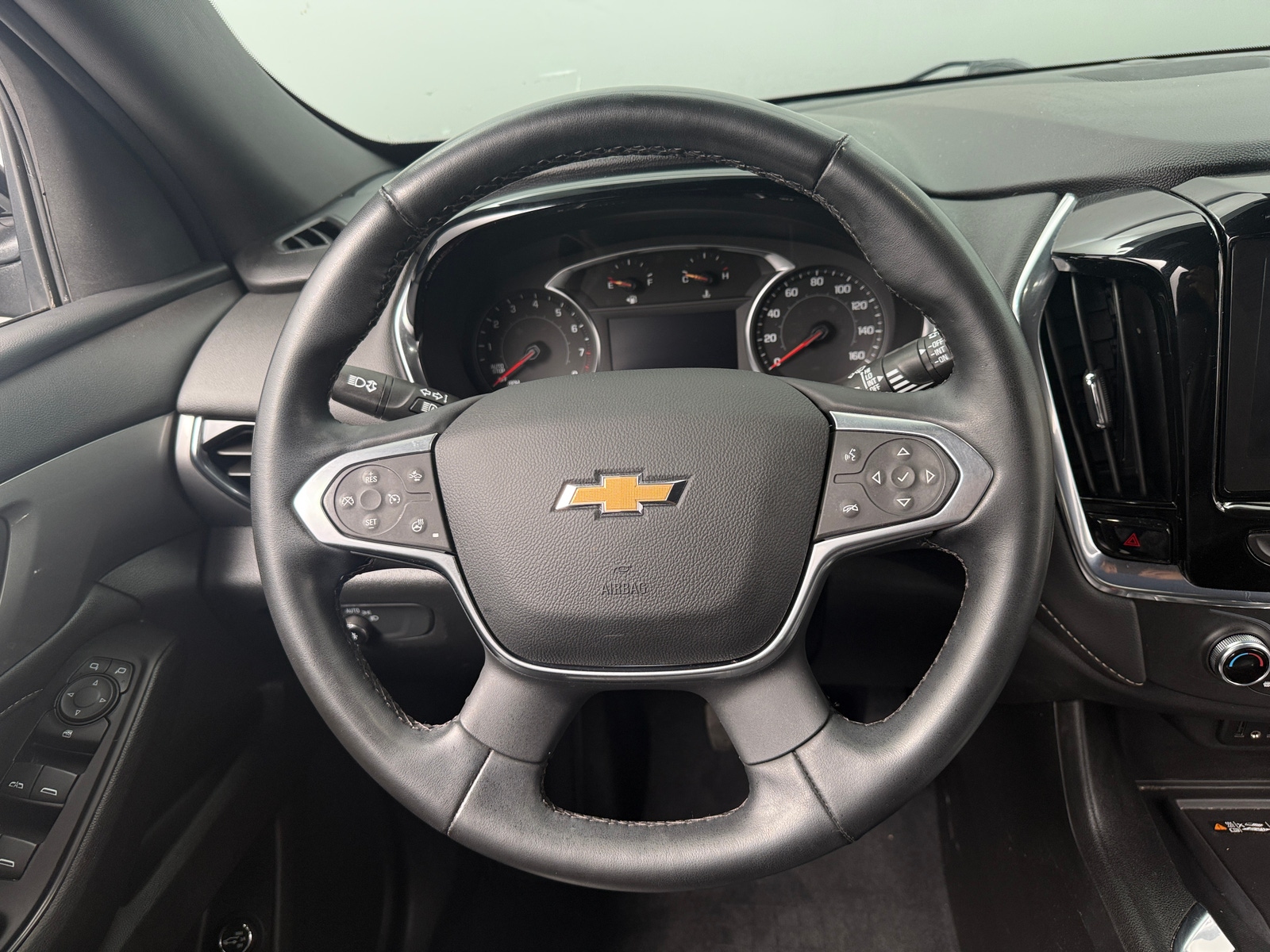 Thumbnail: 2023 Chevrolet Traverse - 4