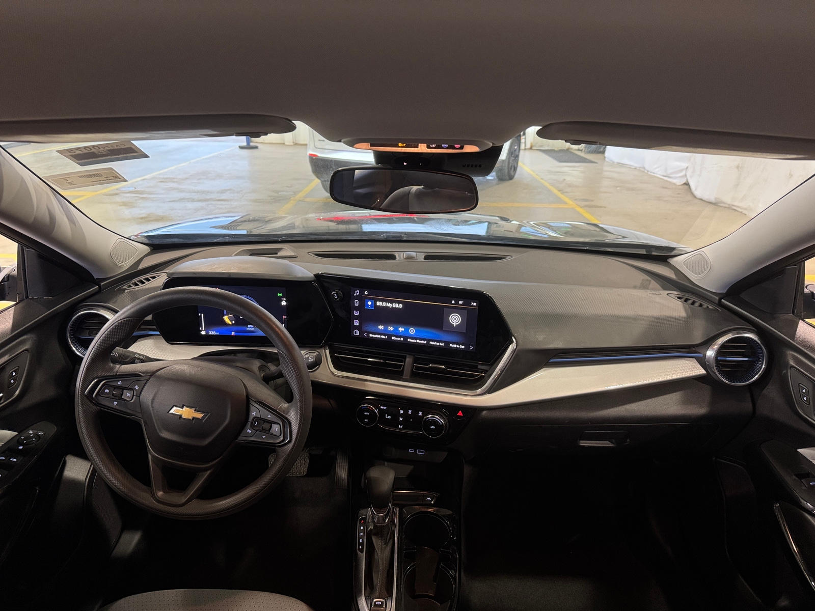 Thumbnail: 2025 Chevrolet Trax - 2