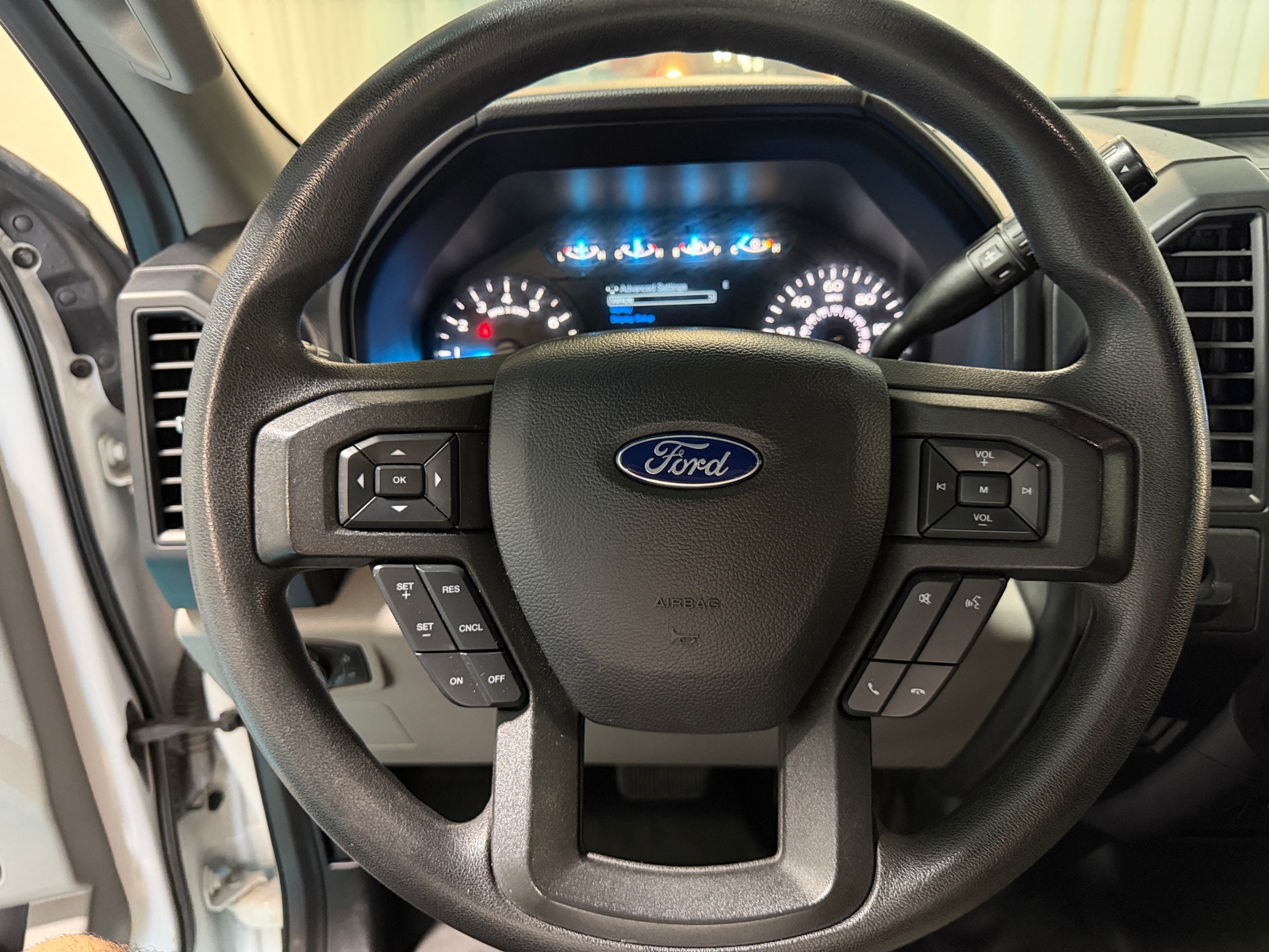 Thumbnail: 2019 Ford Econoline - 5