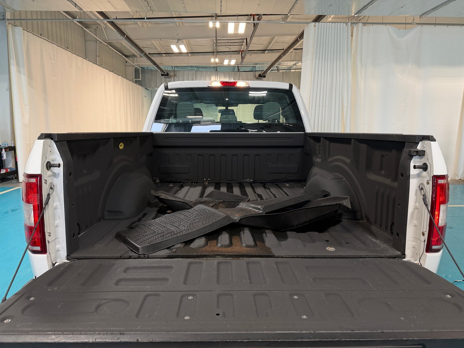Thumbnail: 2019 Ford Econoline - 7