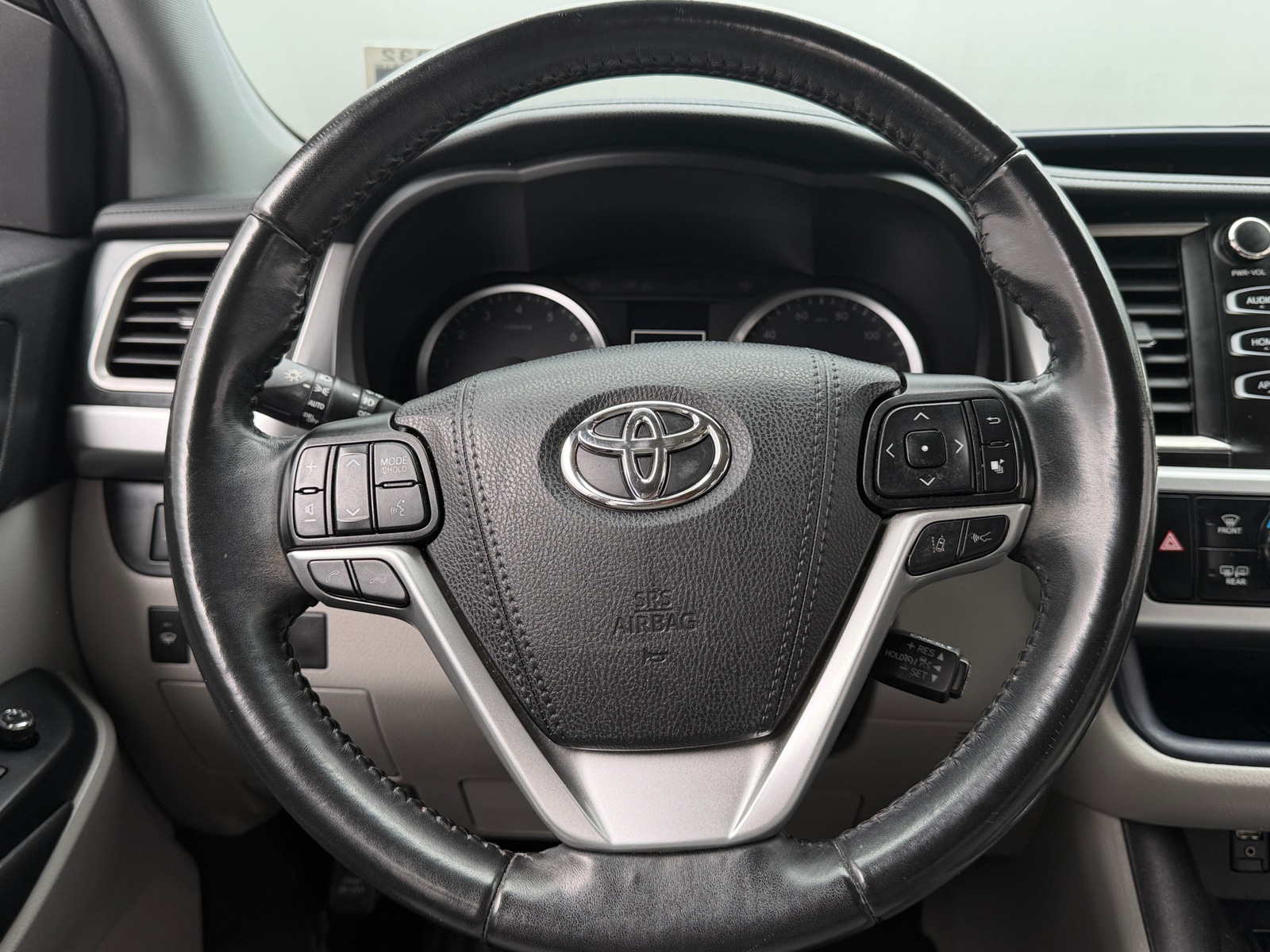 Thumbnail: 2019 Toyota Highlander - 5