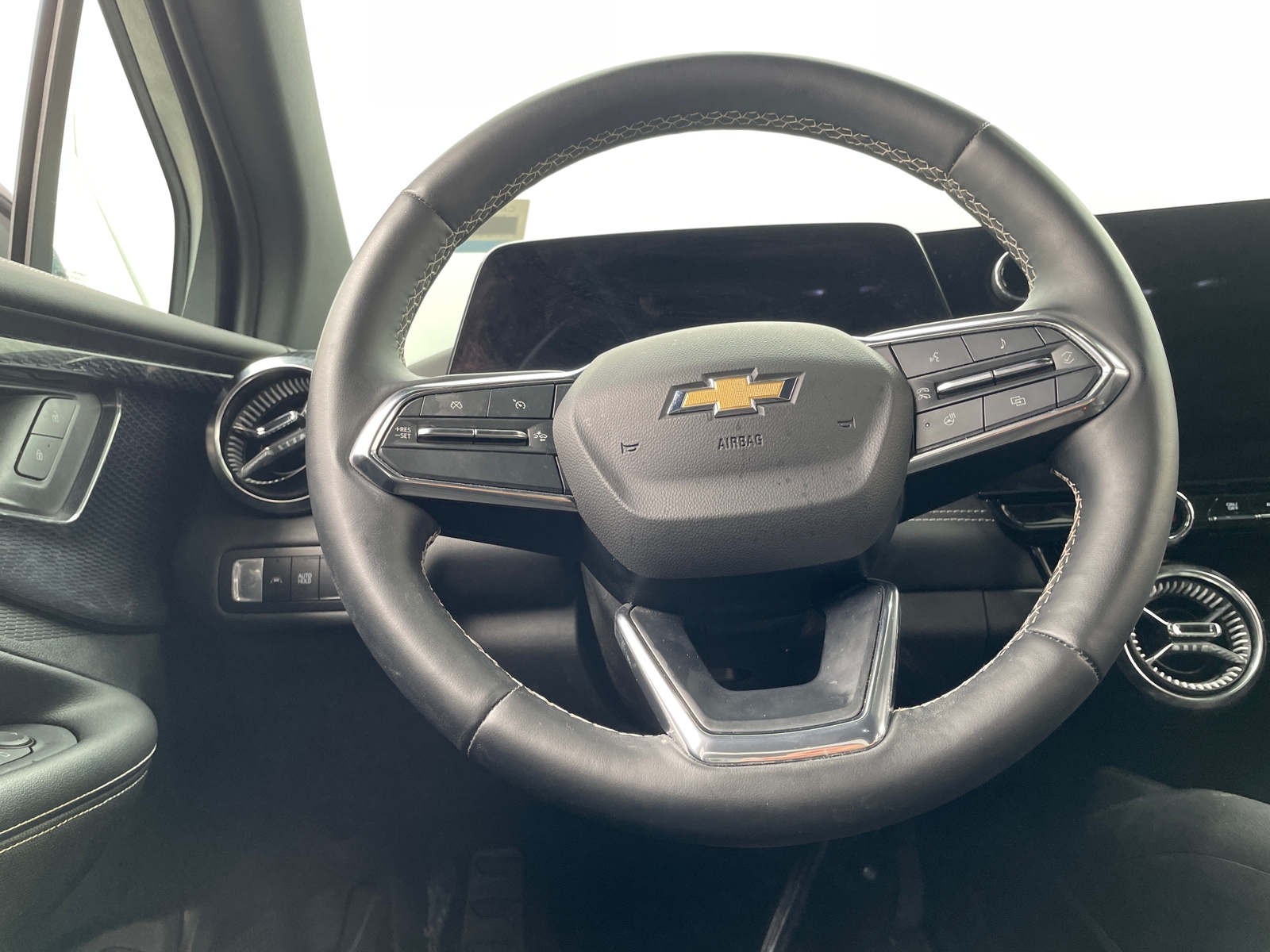 Thumbnail: 2024 Chevrolet Blazer EV - 4