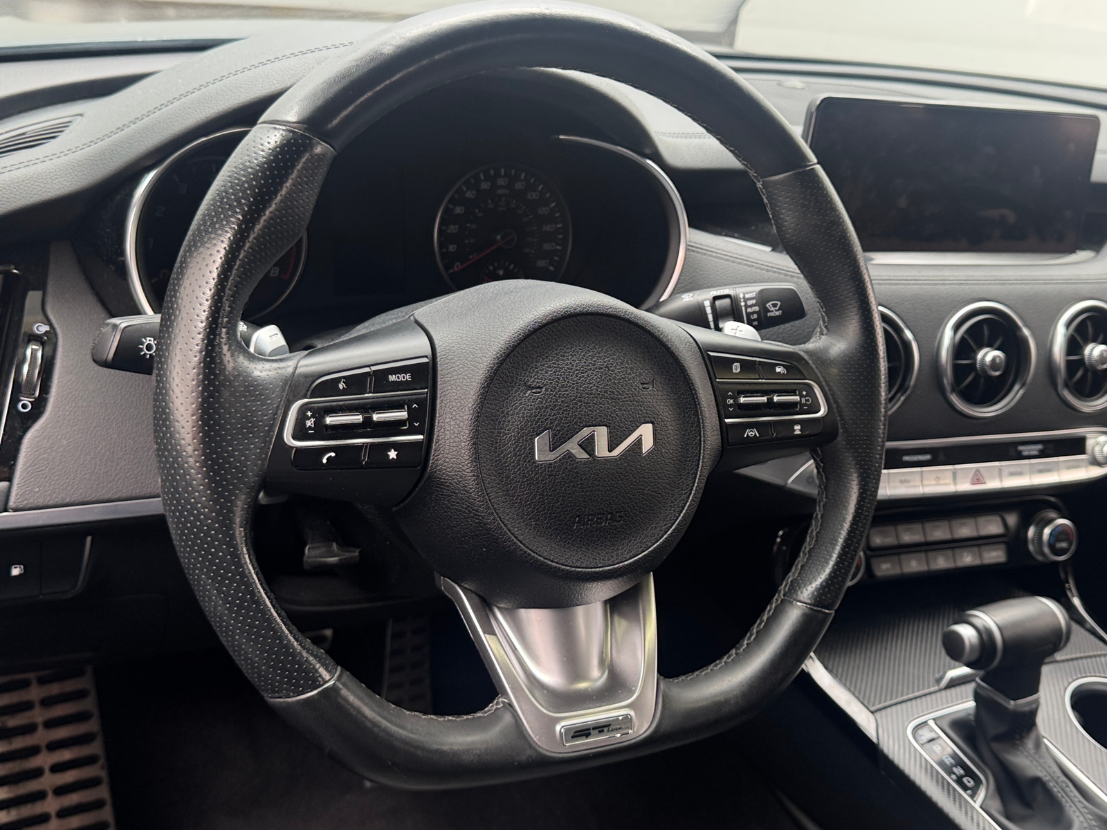 Thumbnail: 2023 Kia Stinger - 4
