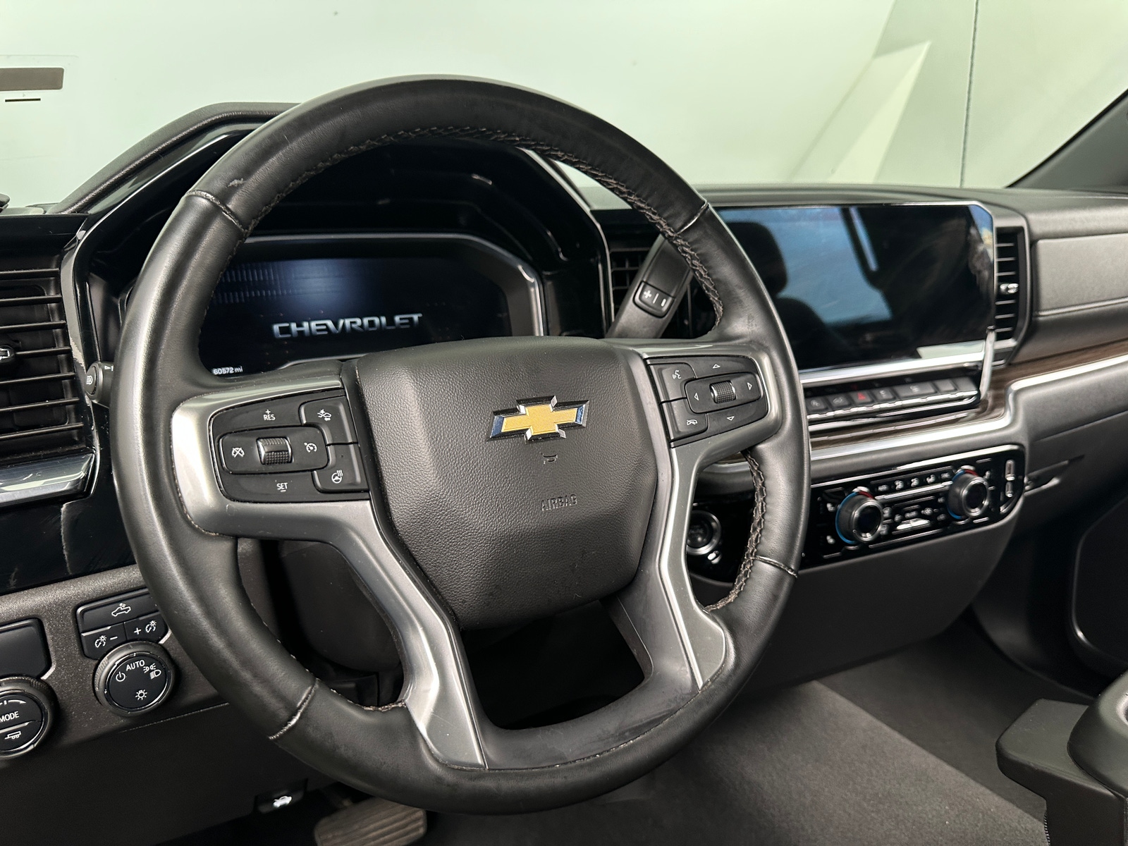 Thumbnail: 2025 Chevrolet Silverado 1500 - 5