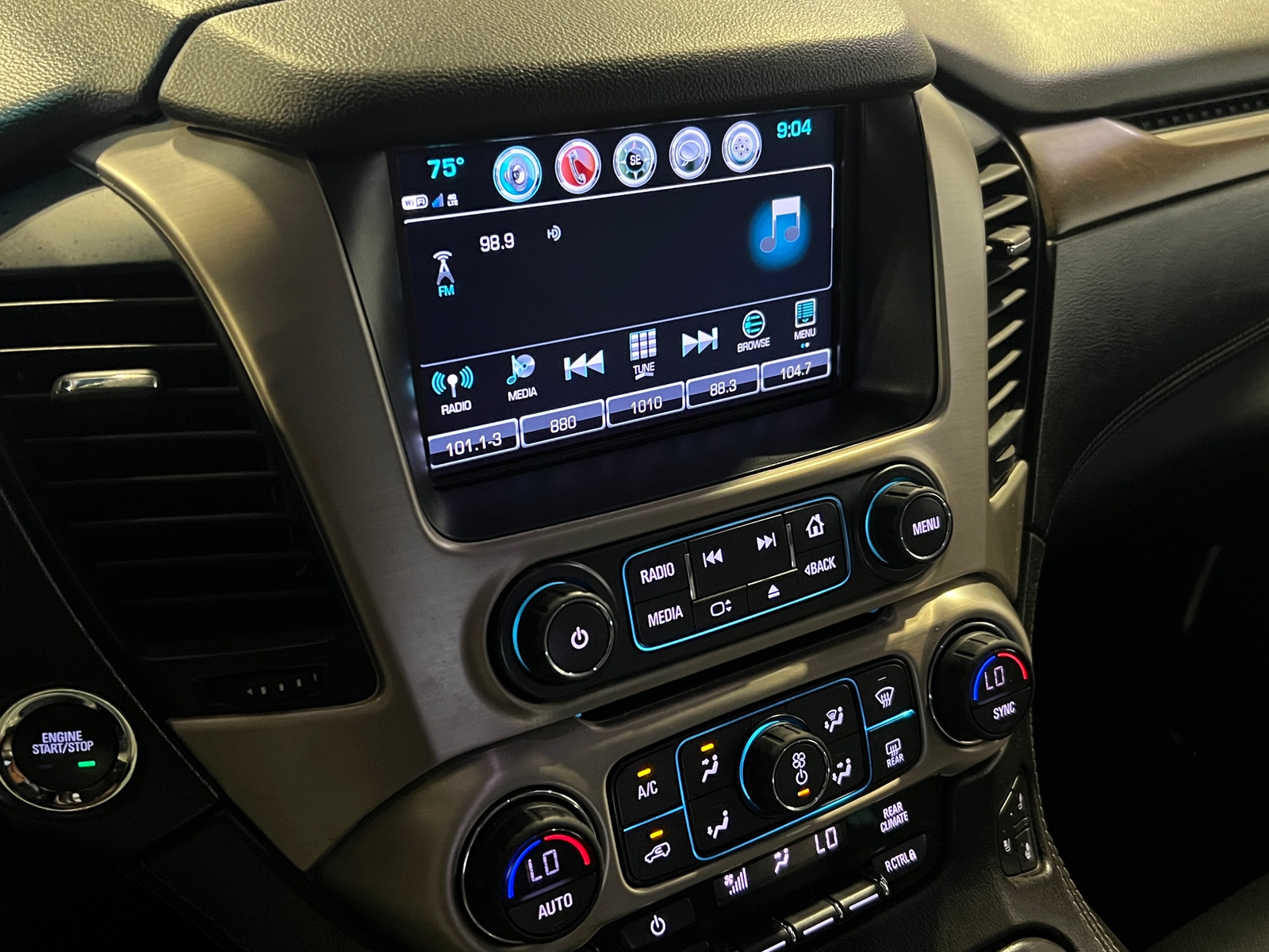 Thumbnail: 2019 GMC Yukon XL - 3