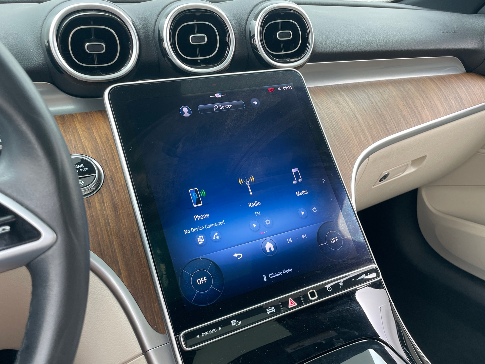 Thumbnail: 2024 Mercedes-Benz C-Class - 3