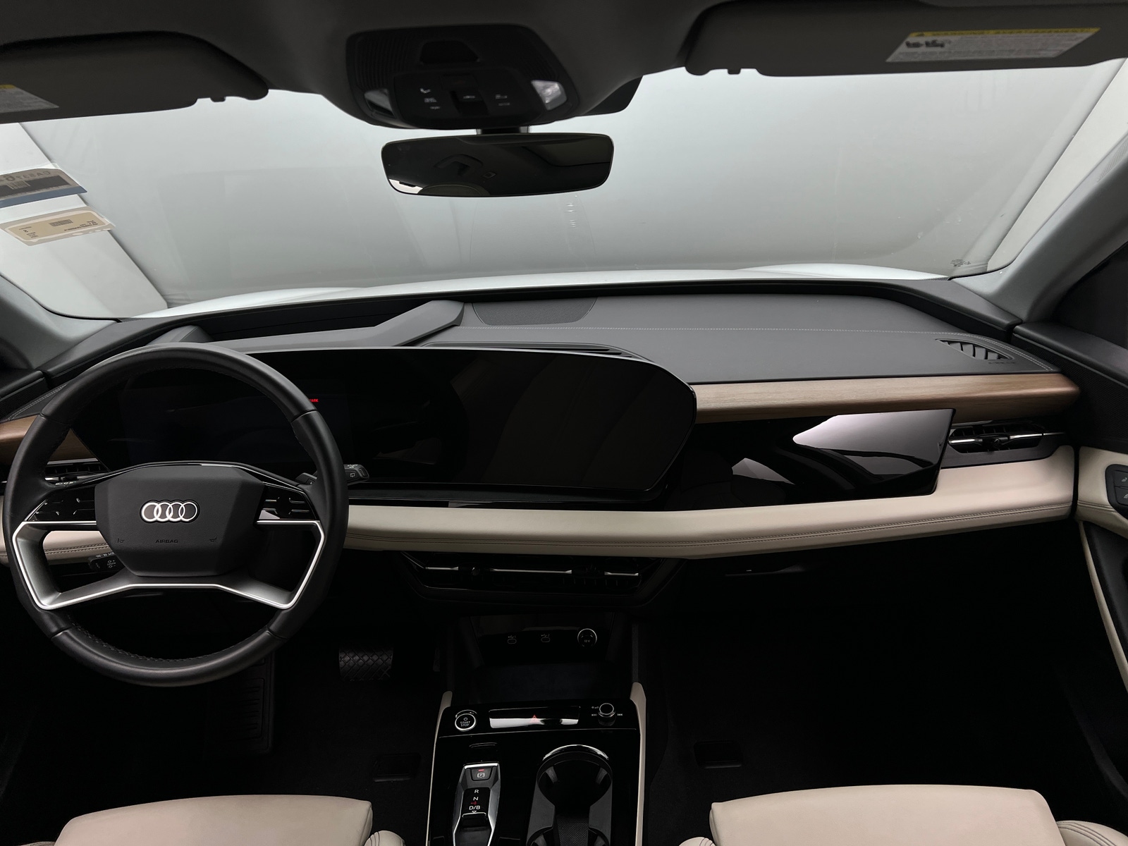 Thumbnail: 2025 Audi Q6 e-tron - 3