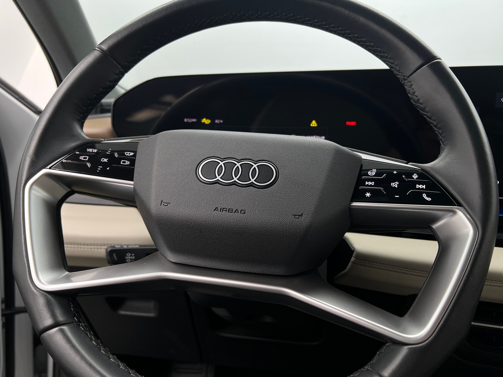 Thumbnail: 2025 Audi Q6 e-tron - 5