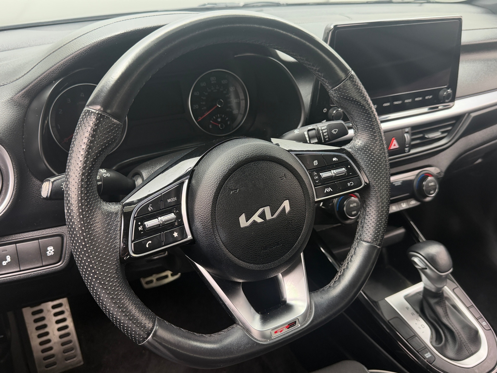 Thumbnail: 2023 Kia Forte - 4