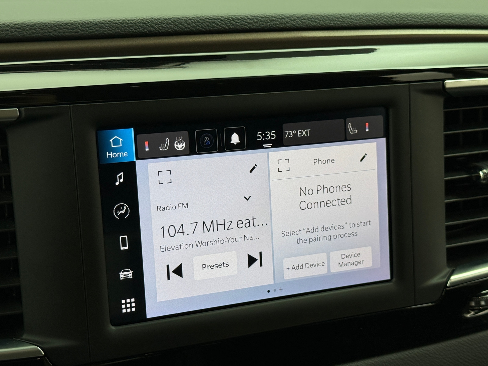 Thumbnail: 2024 Chrysler Voyager - 4