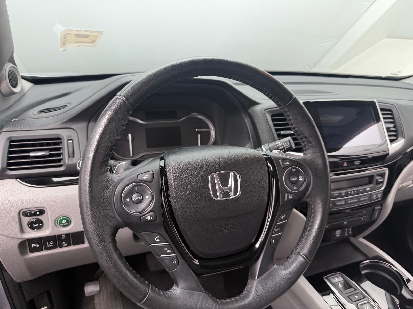 Thumbnail: 2017 Honda Pilot - 4
