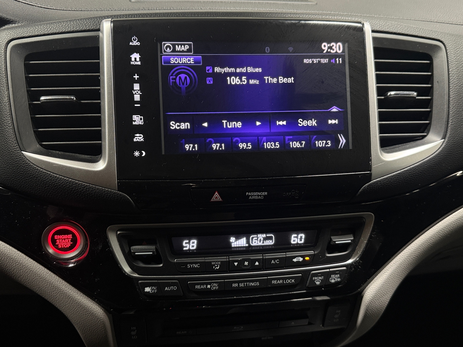 Thumbnail: 2017 Honda Pilot - 3