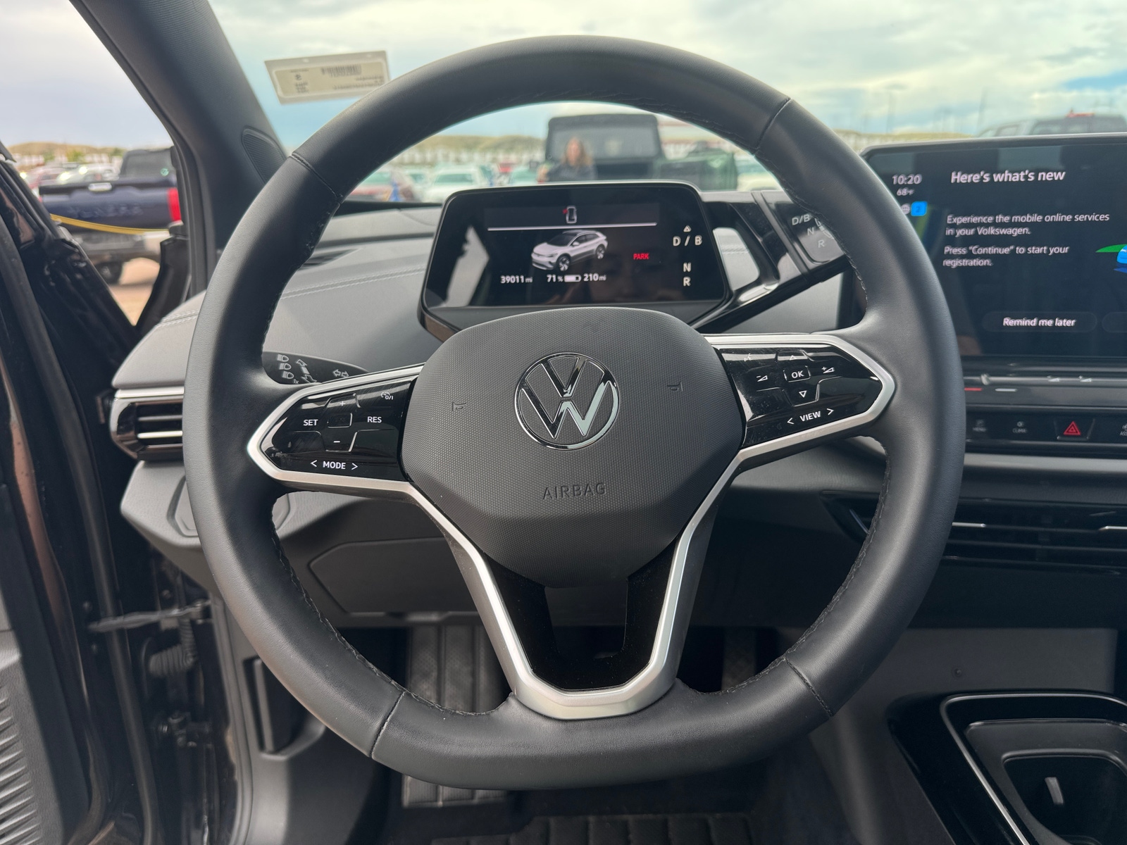 Thumbnail: 2023 Volkswagen ID.4 - 4