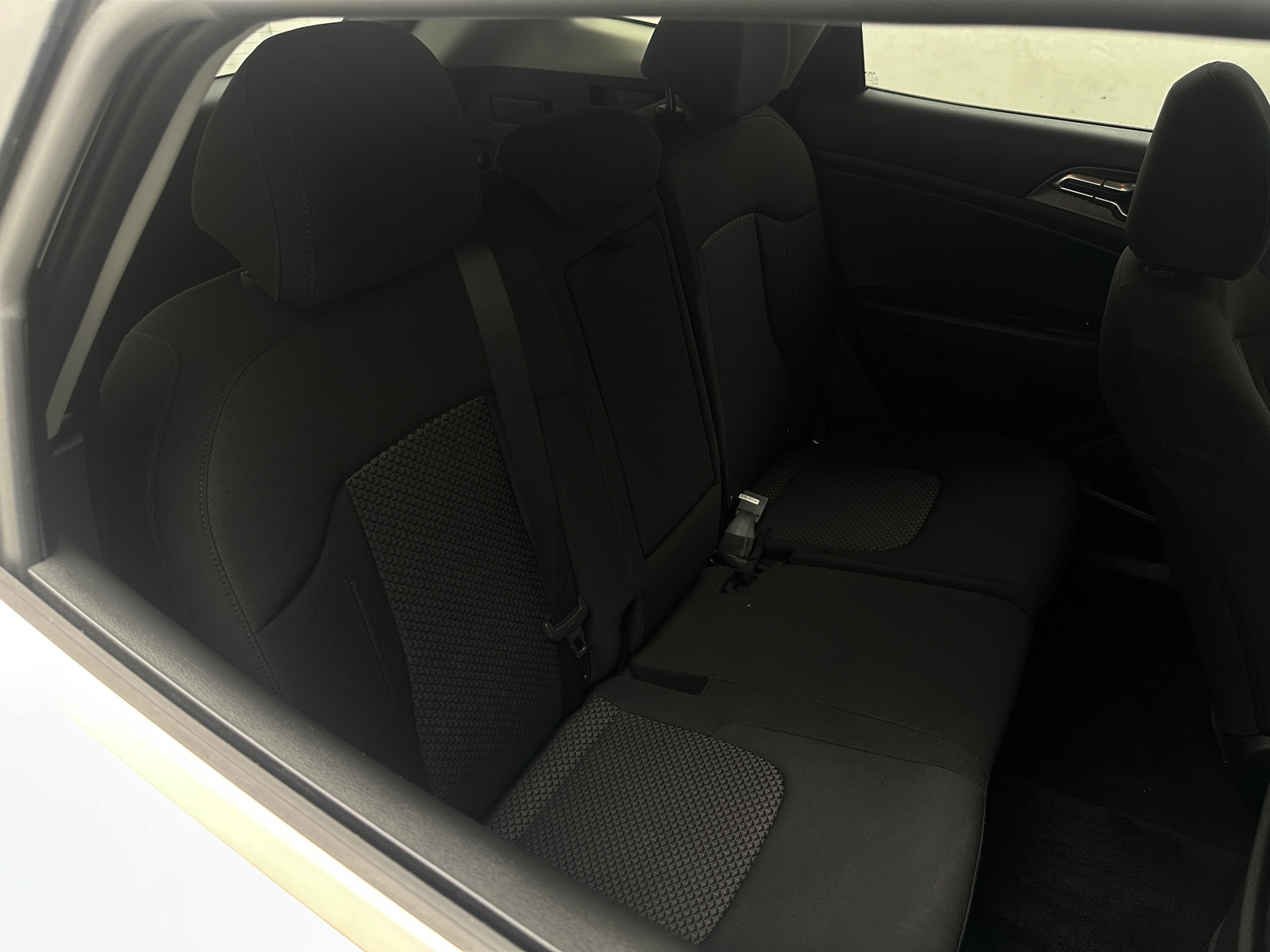 Thumbnail: 2023 Kia Sportage - 6
