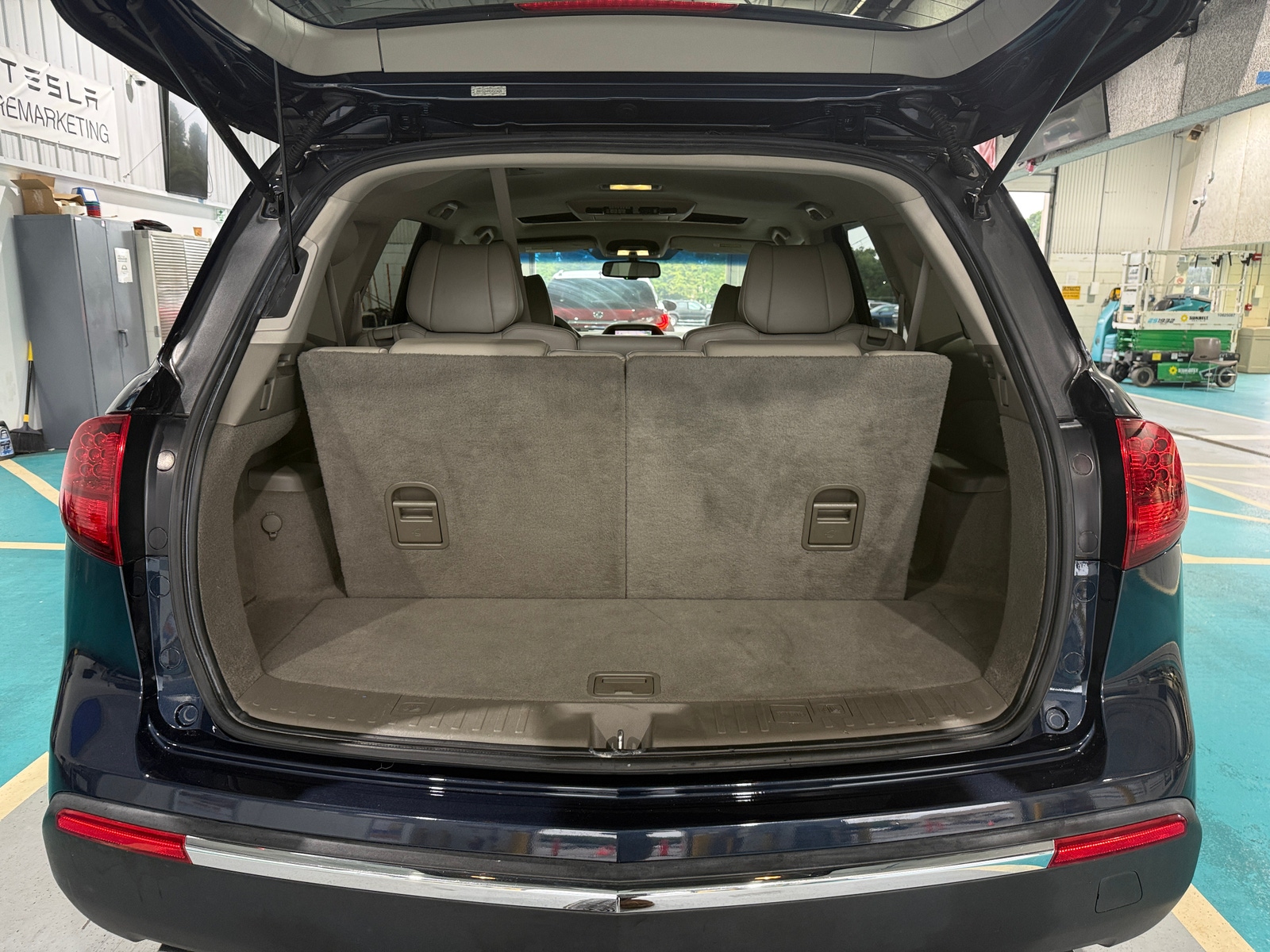Thumbnail: 2011 Acura MDX - 6