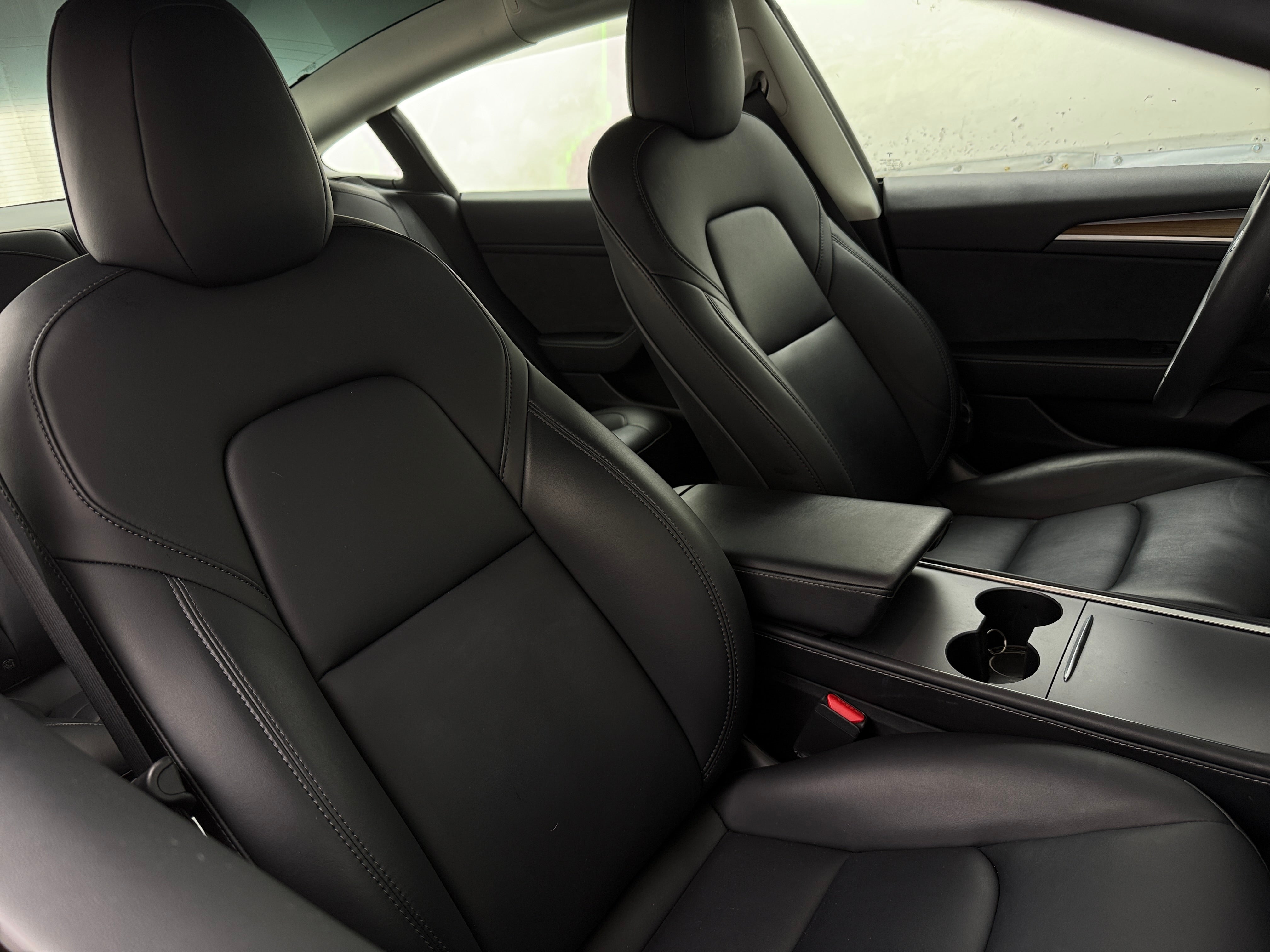 Used 2022 Tesla Model 3 Long Range with VIN 5YJ3E1EBXNF180532 for sale in Oak Creek, WI