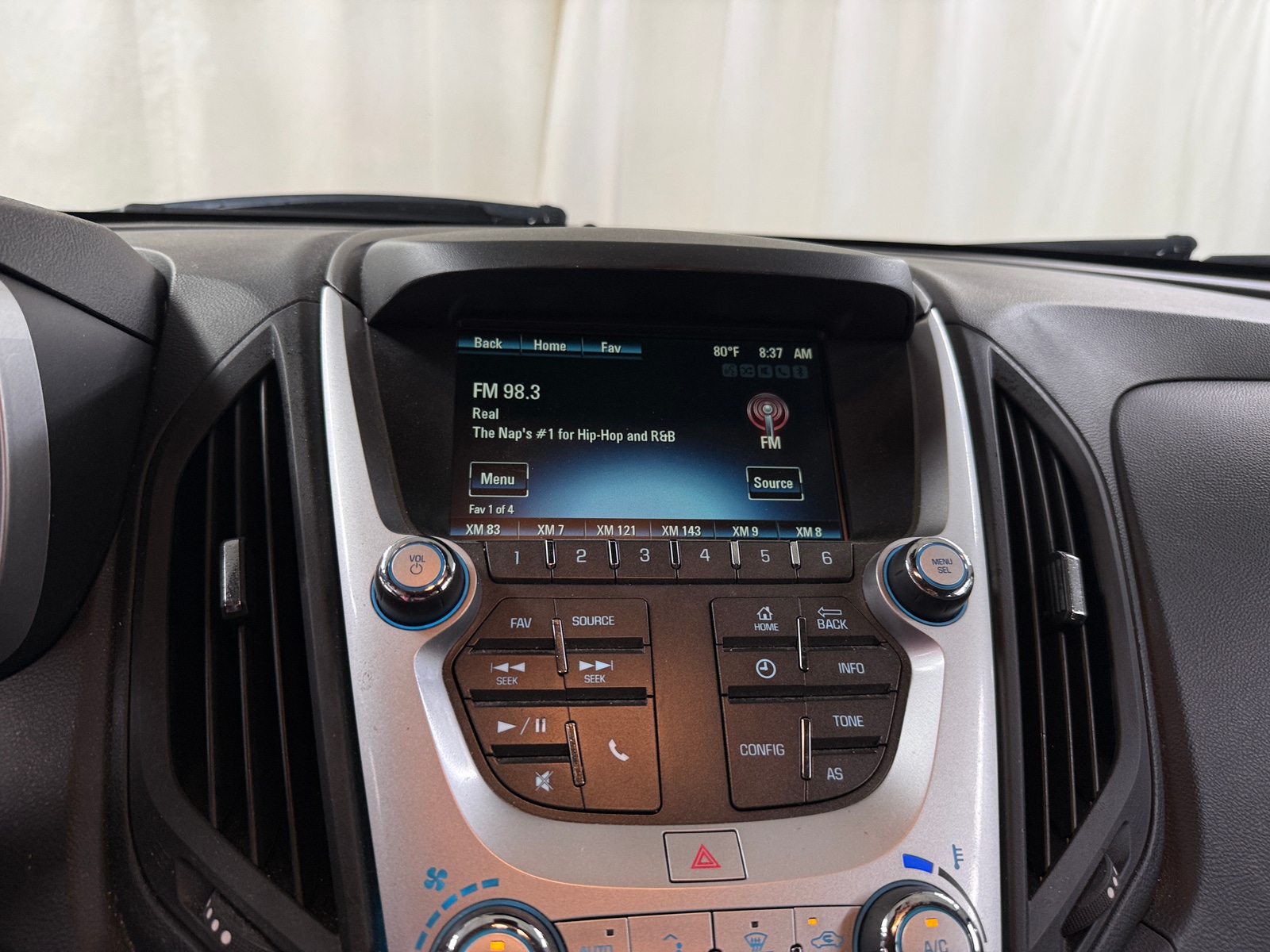 Thumbnail: 2017 Chevrolet Equinox - 4