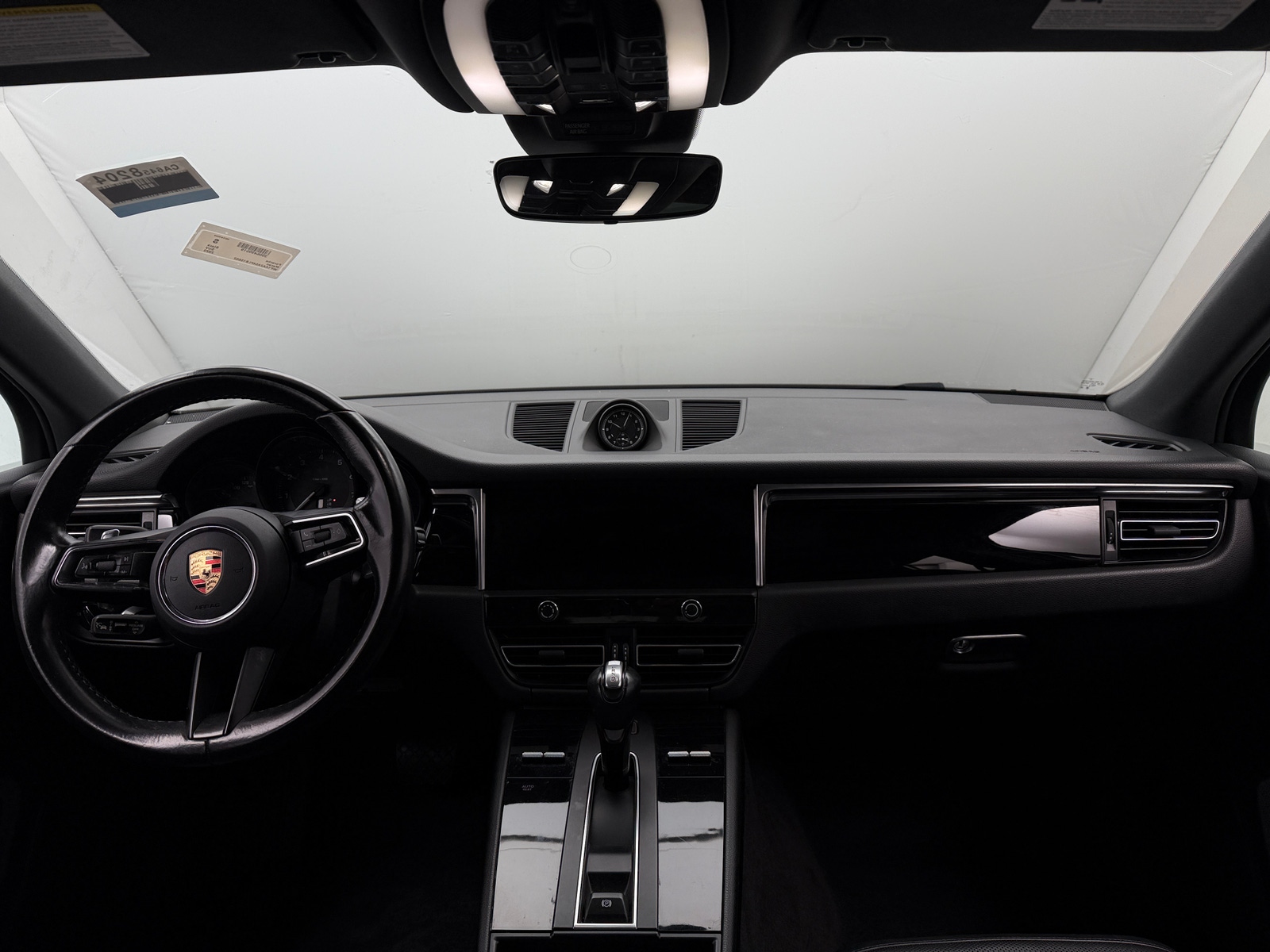 Thumbnail: 2023 Porsche Macan - 2