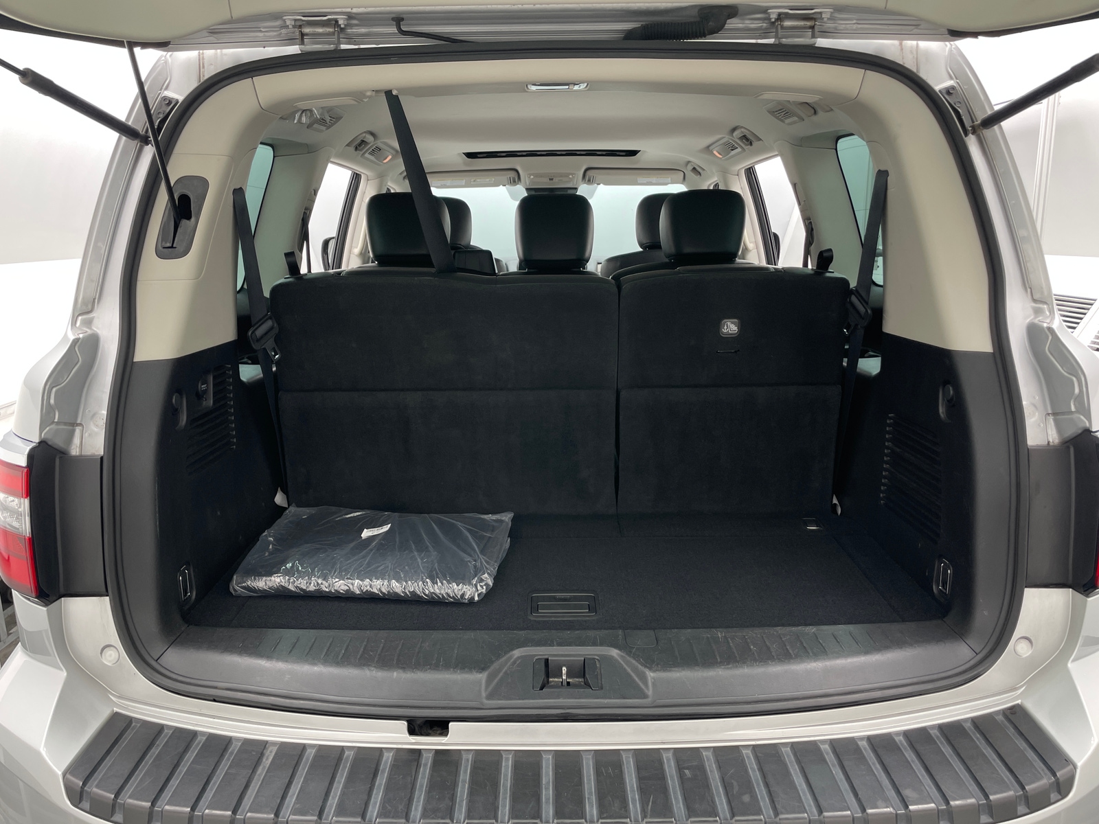 Thumbnail: 2023 Nissan Armada - 6