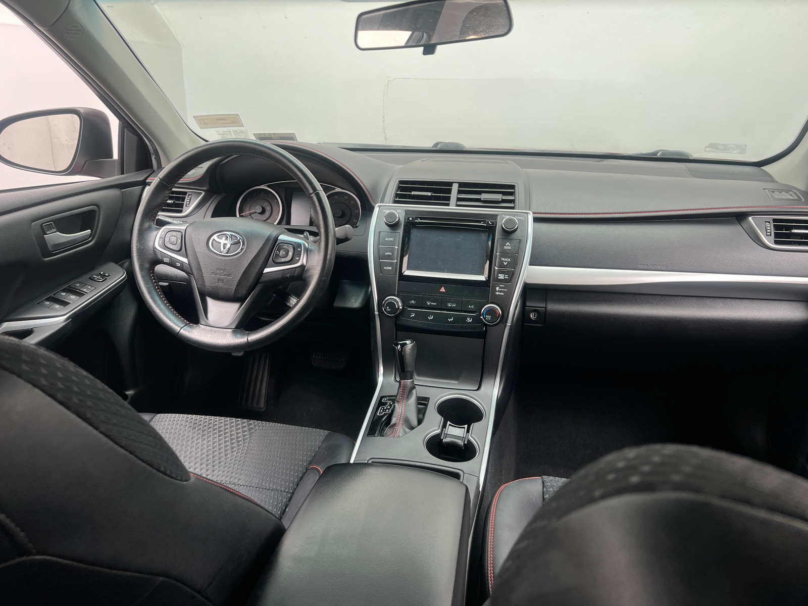 Thumbnail: 2015 Toyota Camry - 3