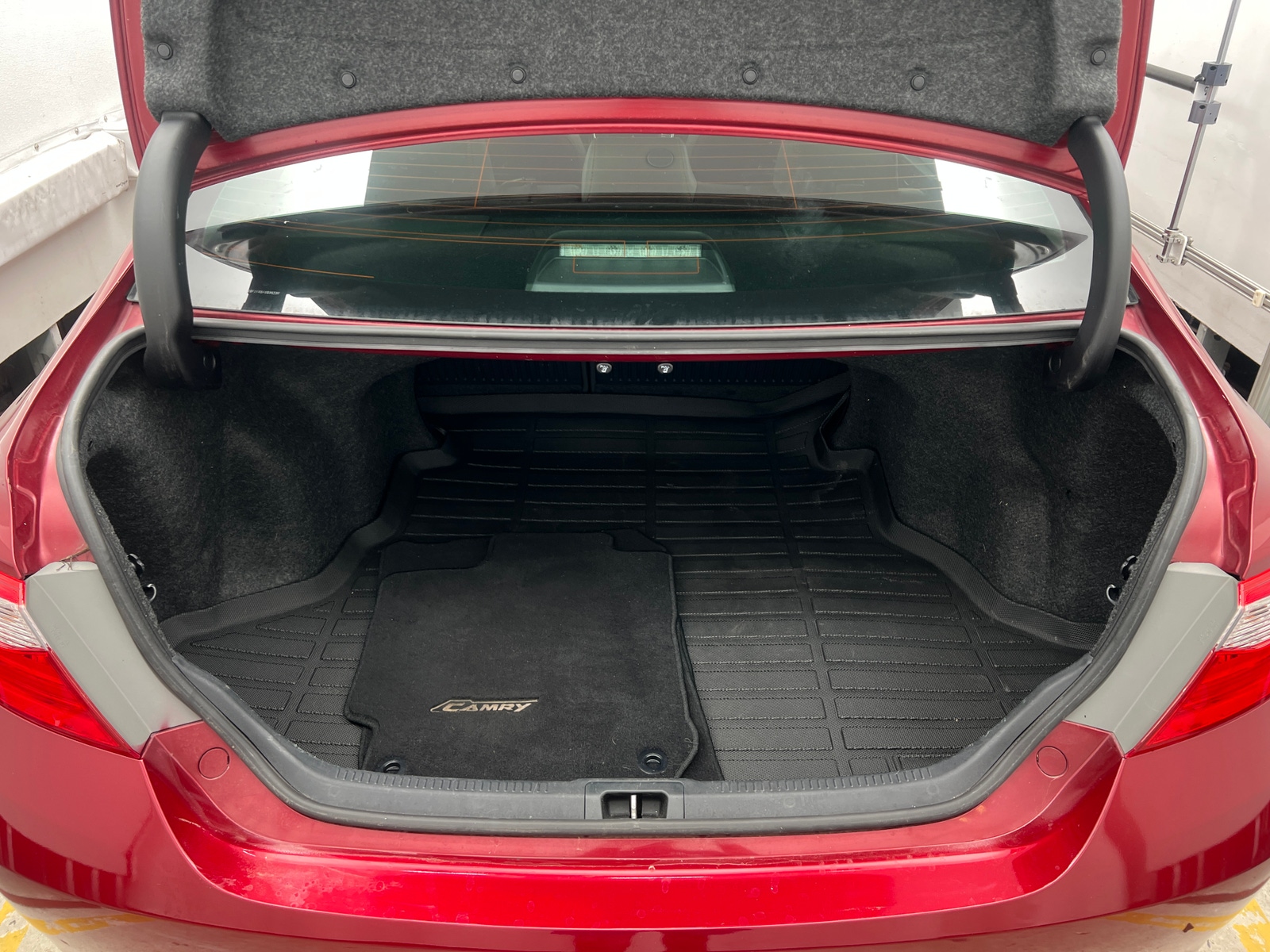 Thumbnail: 2015 Toyota Camry - 7