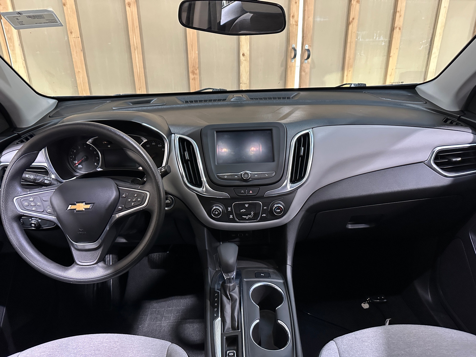Thumbnail: 2022 Chevrolet Equinox - 3