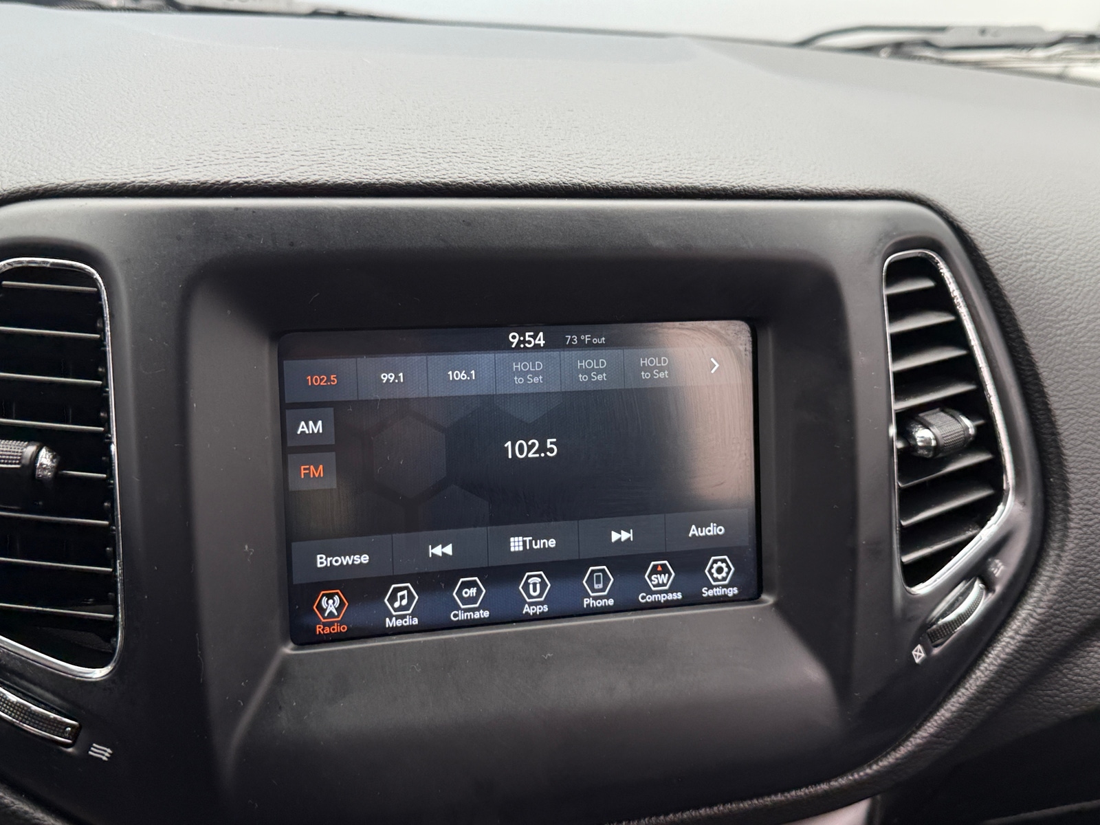 Thumbnail: 2021 Jeep Compass - 4