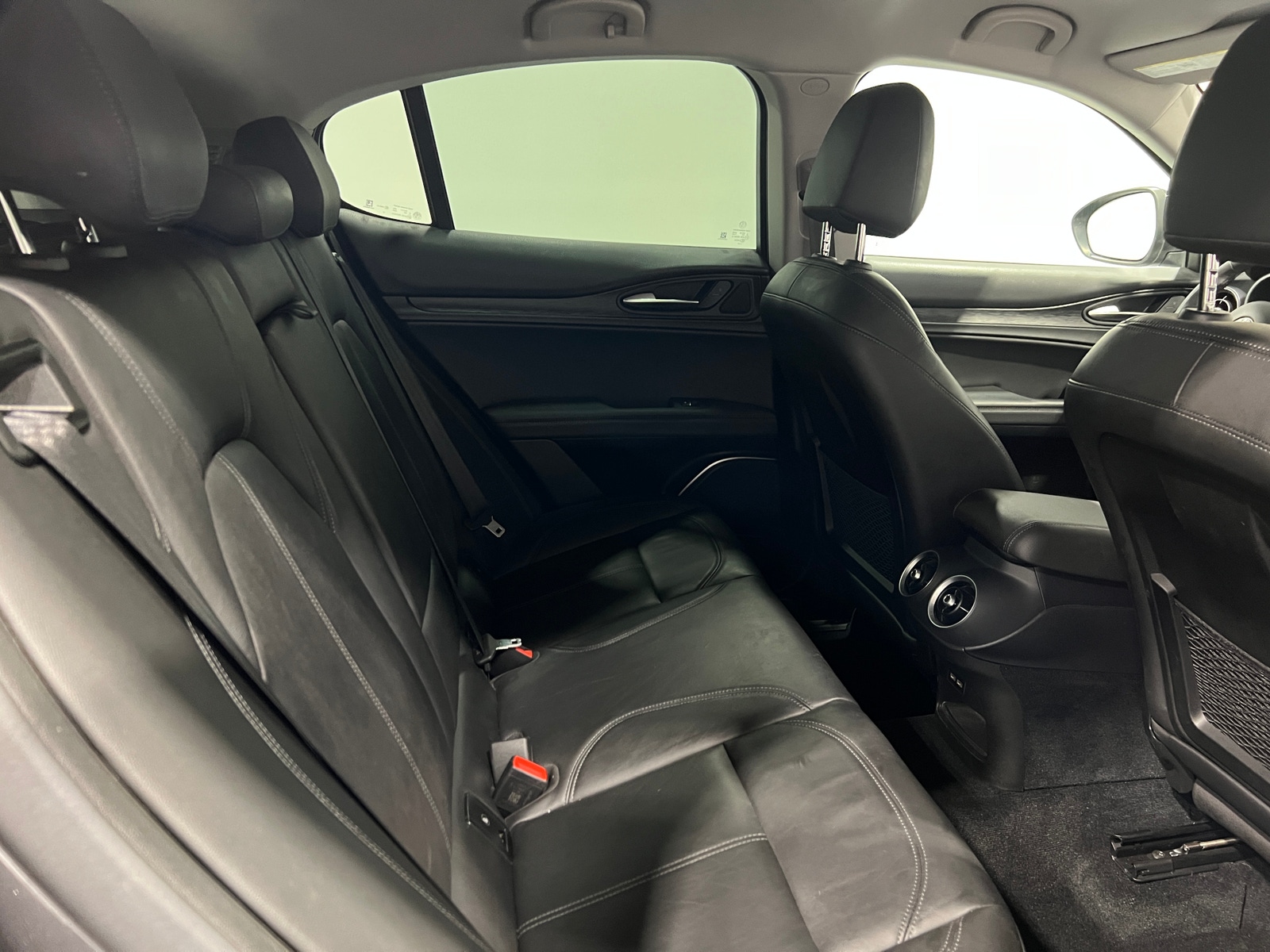 Thumbnail: 2018 Alfa Romeo Stelvio - 5