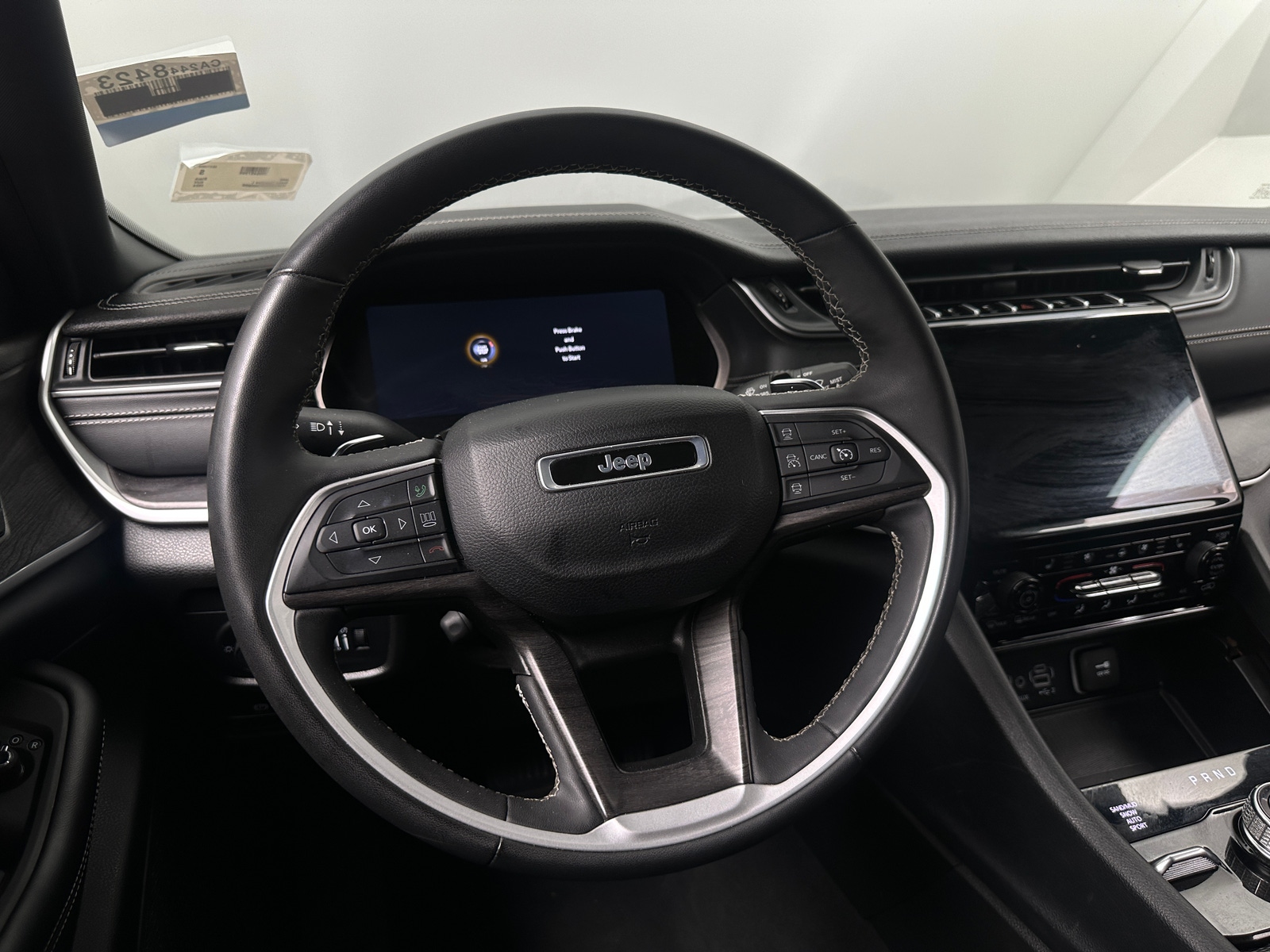 Thumbnail: 2024 Jeep Grand Cherokee L - 4