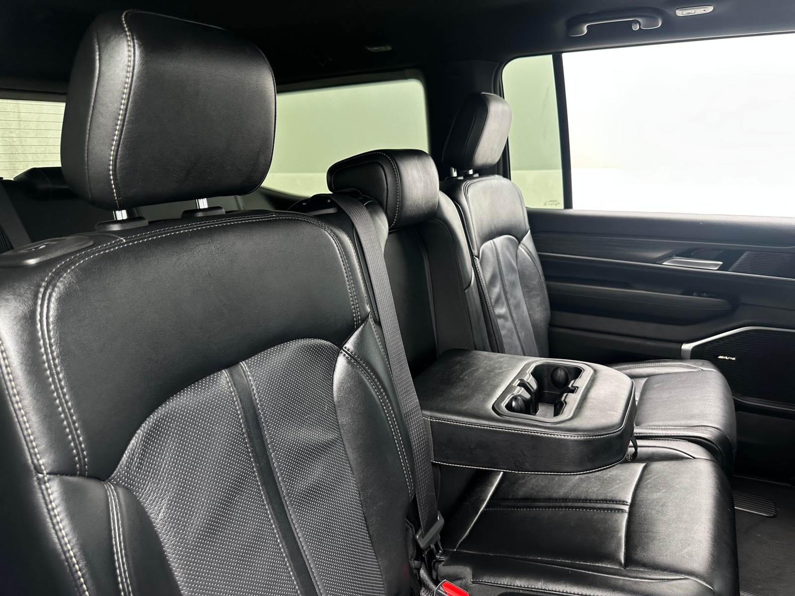 Thumbnail: 2024 Jeep Wagoneer - 5