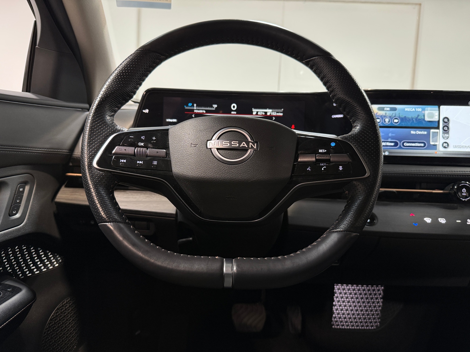 Thumbnail: 2023 Nissan Ariya - 4