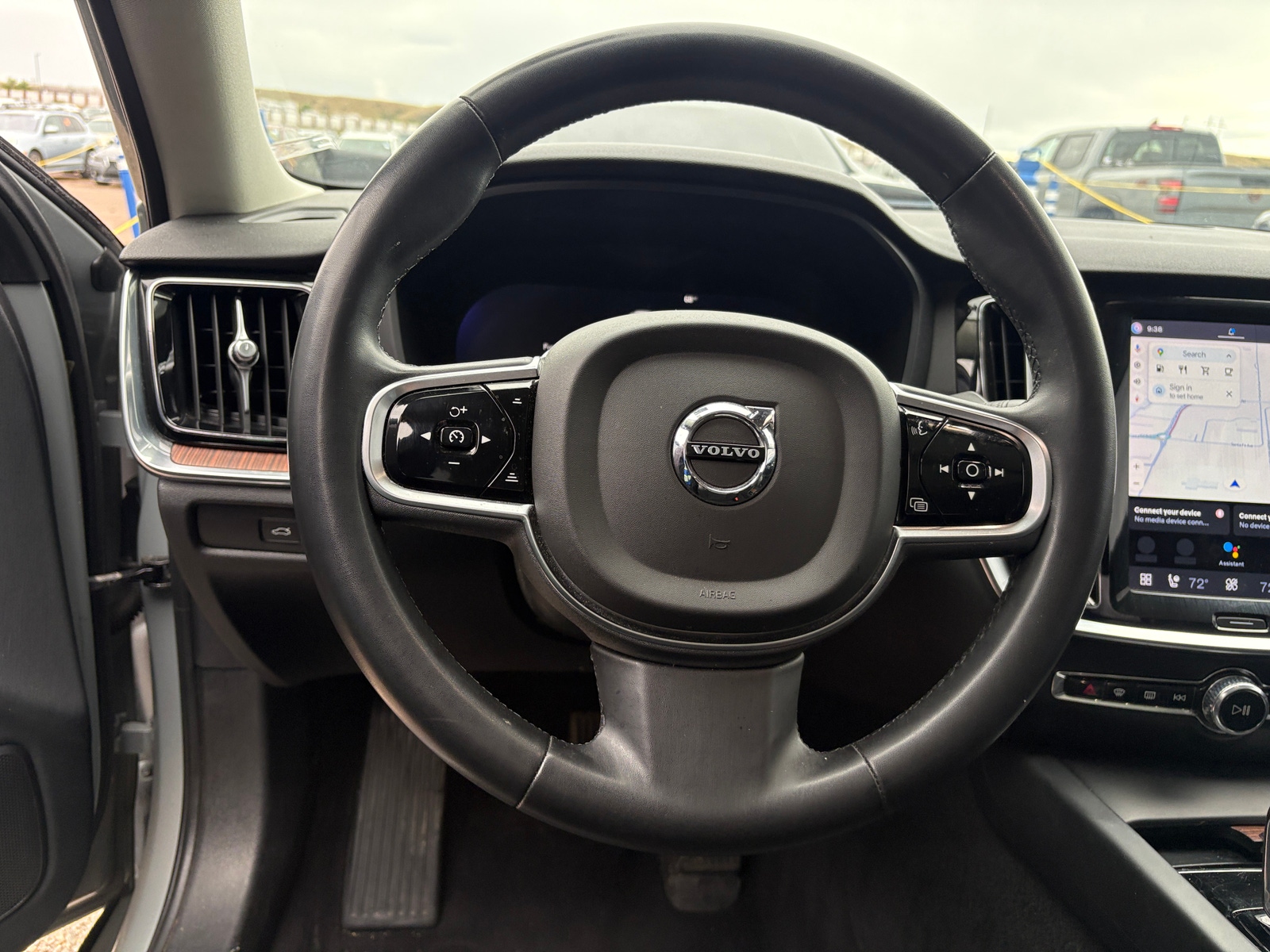 Thumbnail: 2024 Volvo S60 - 4