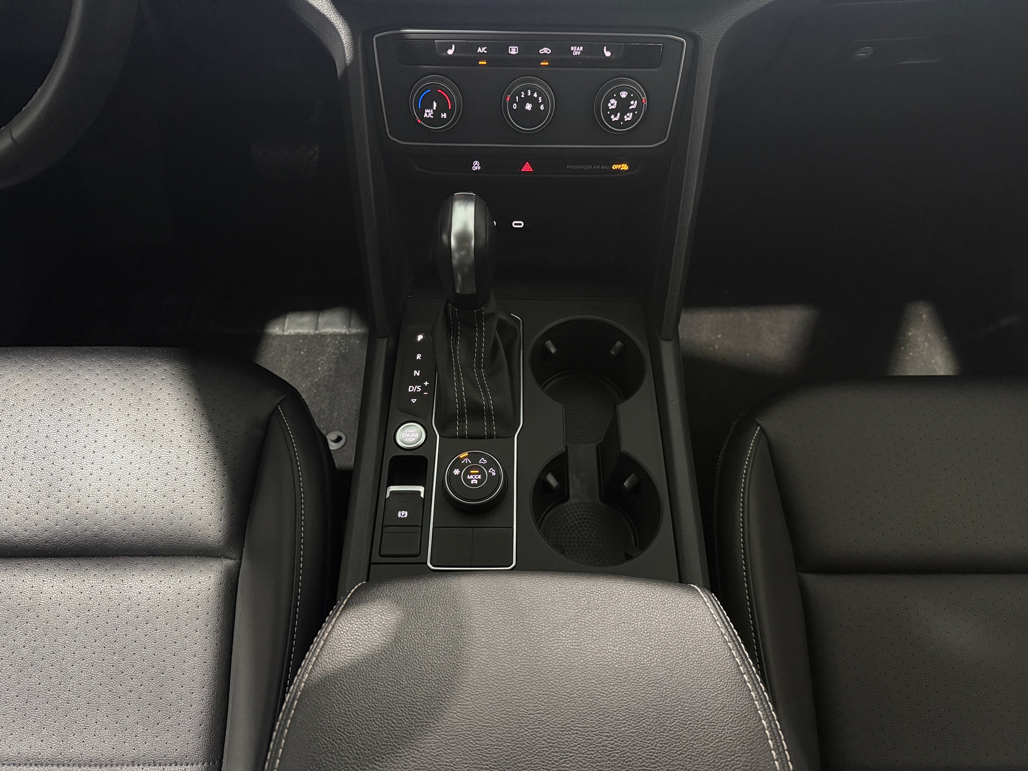 2022 Volkswagen Atlas SE - Photo 5