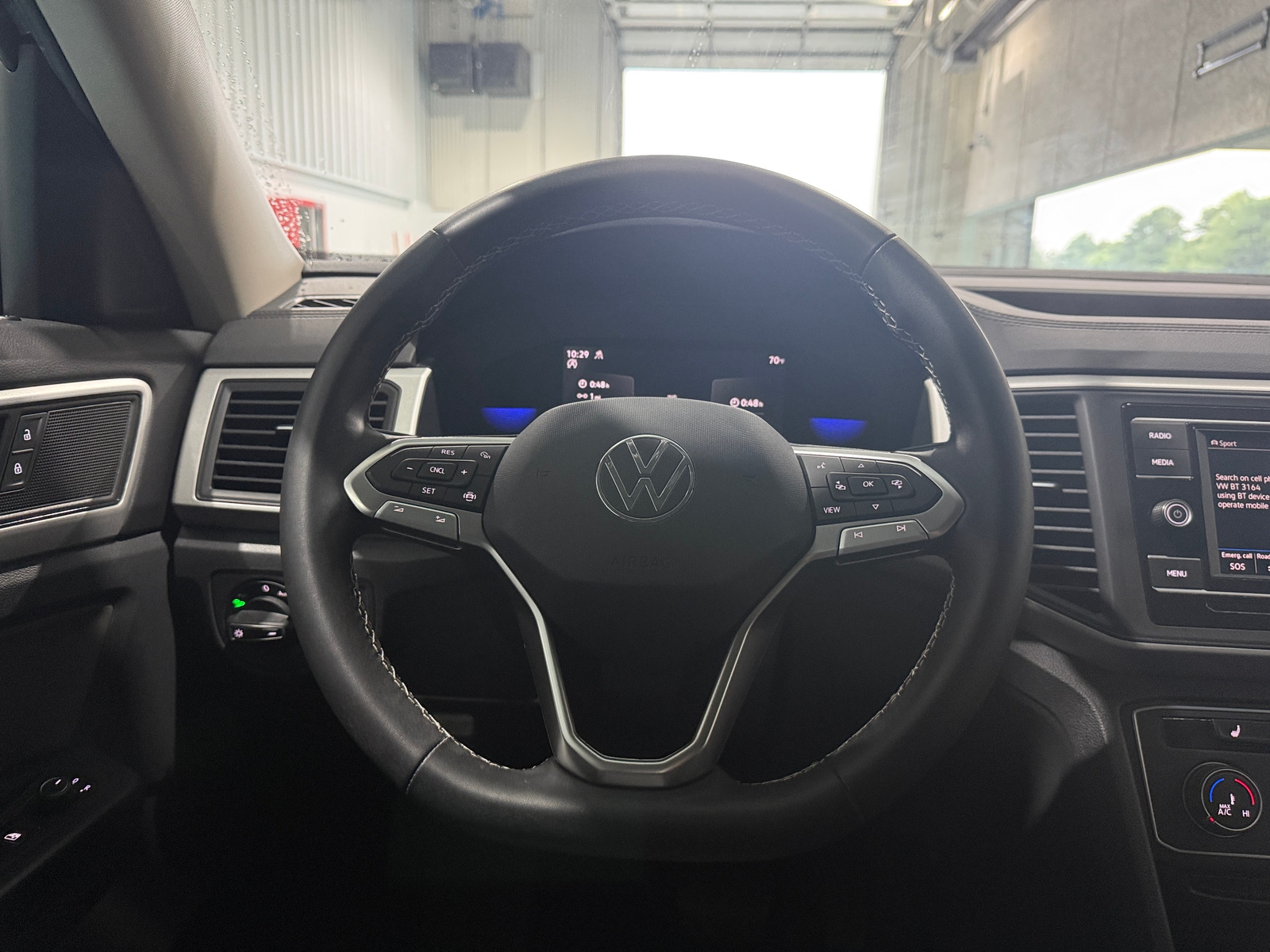Thumbnail: 2022 Volkswagen Atlas - 4