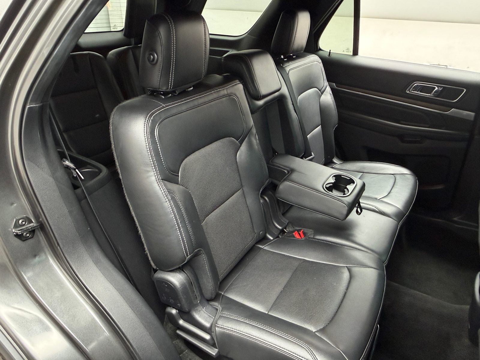 Thumbnail: 2016 Ford Explorer - 5