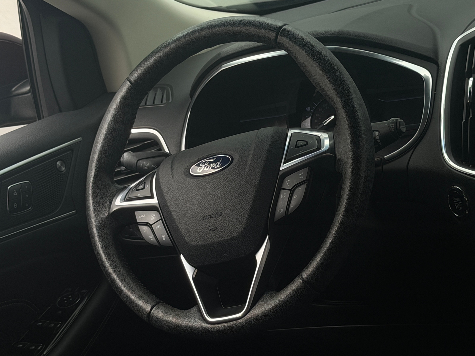 Thumbnail: 2019 Ford Edge - 4
