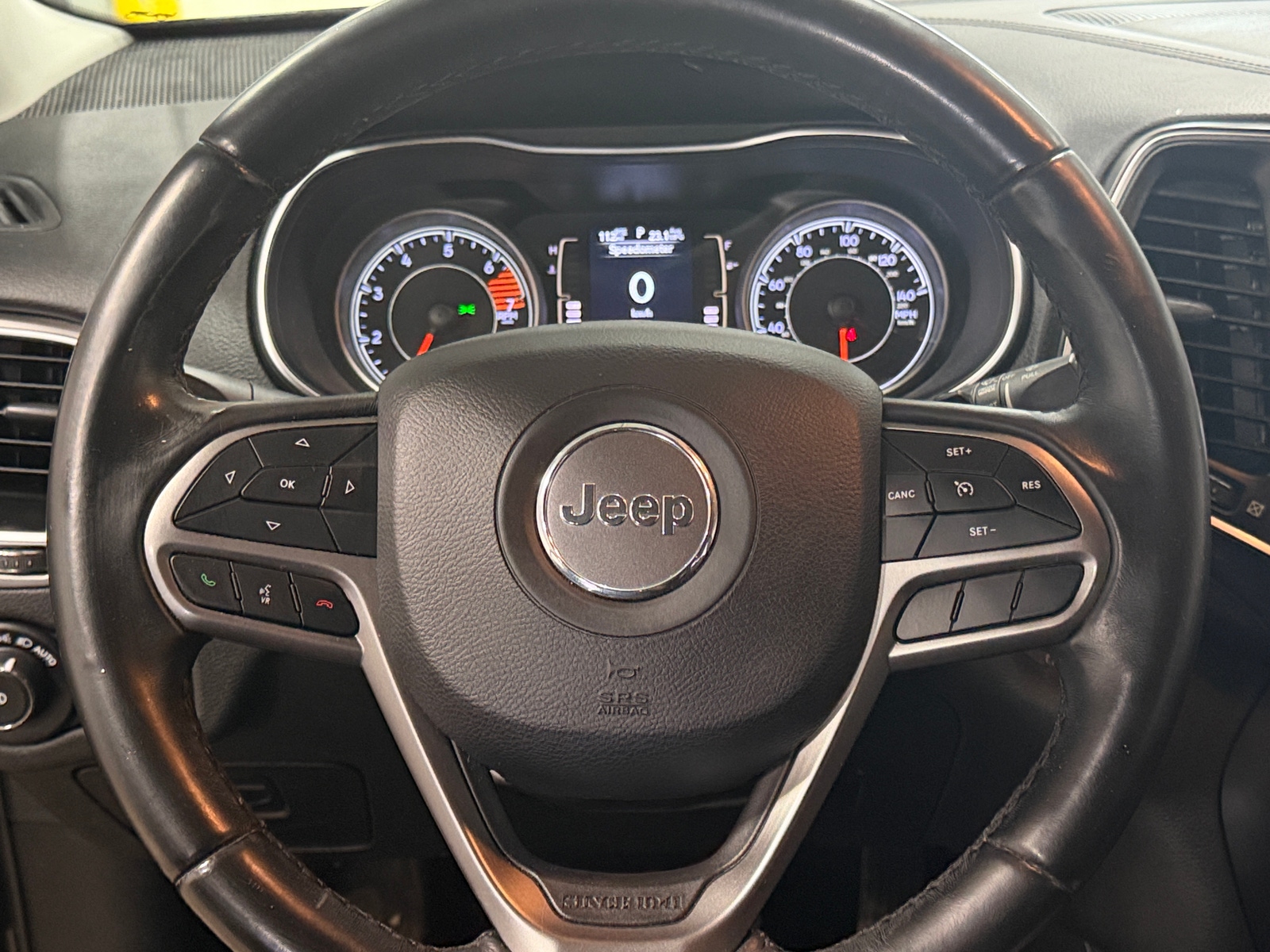Thumbnail: 2019 Jeep Cherokee - 5