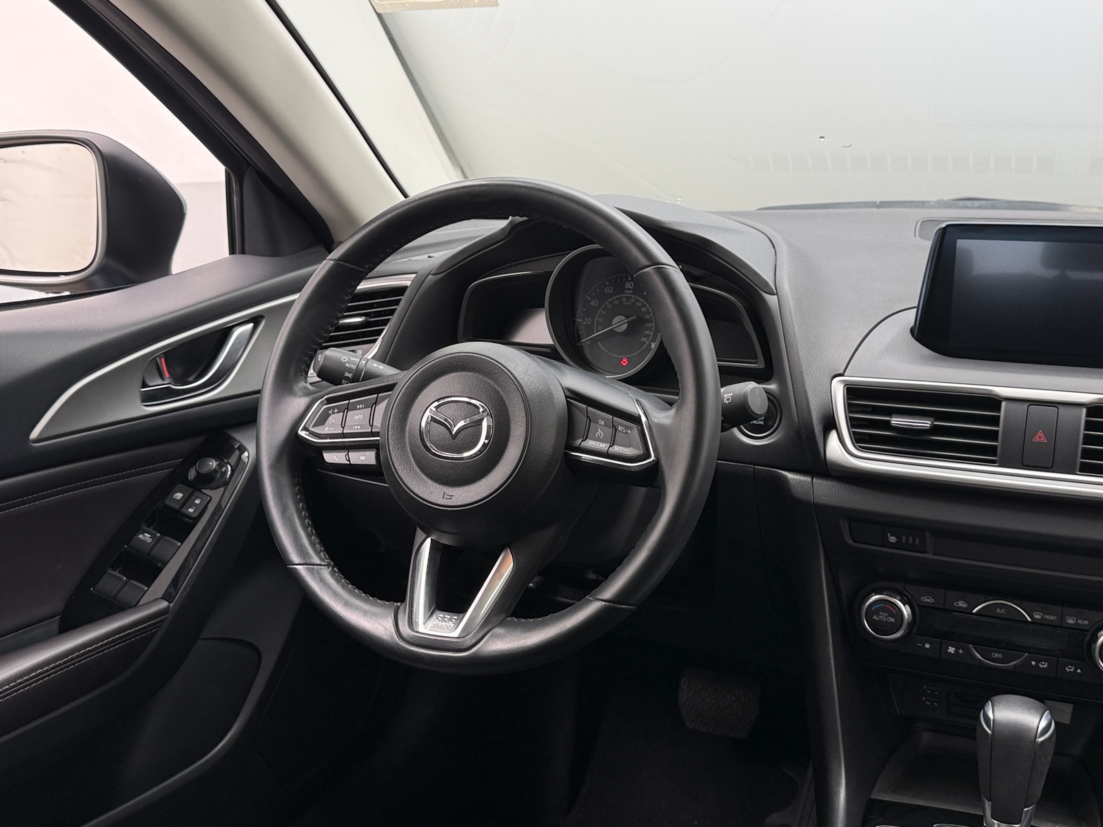Thumbnail: 2017 Mazda Mazda3 - 4