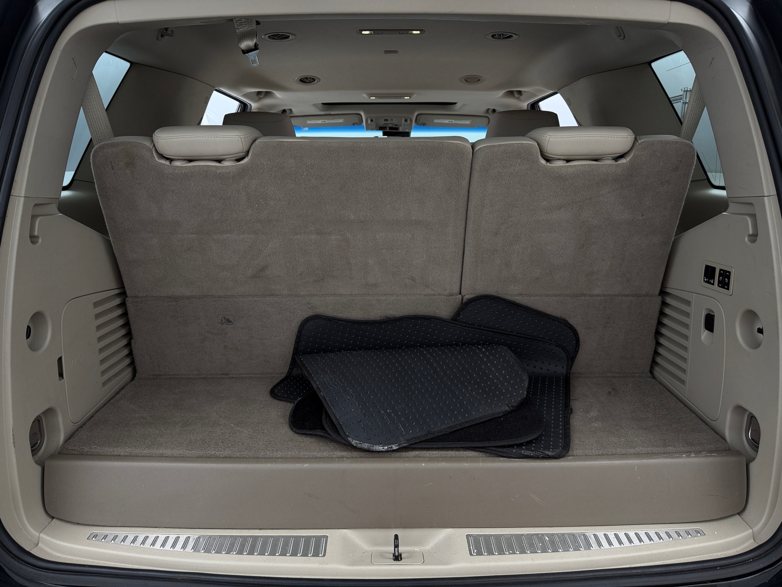 Thumbnail: 2018 Cadillac Escalade - 6