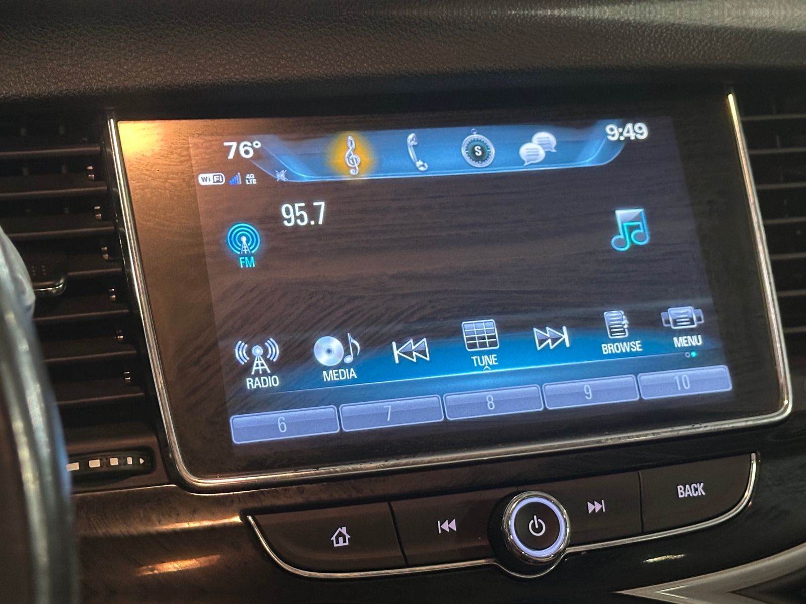 Thumbnail: 2020 Buick Encore - 3