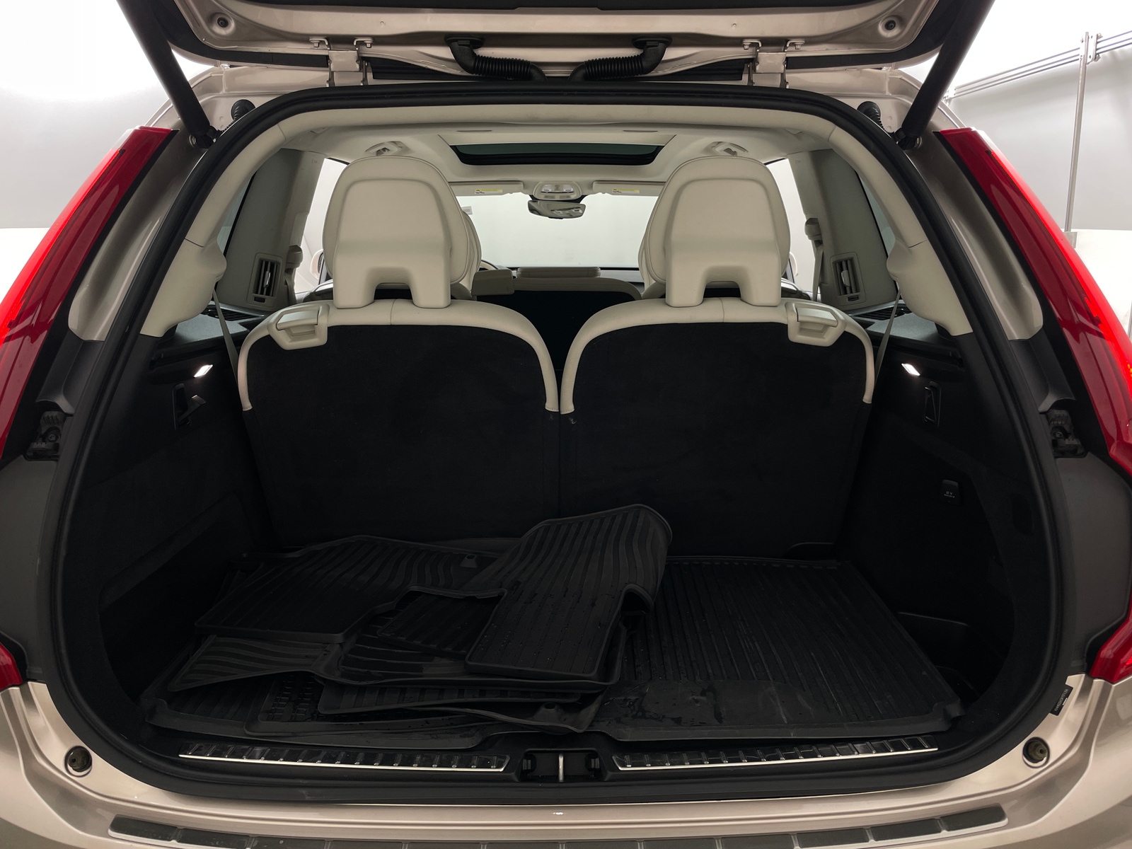 Thumbnail: 2024 Volvo XC90 - 6