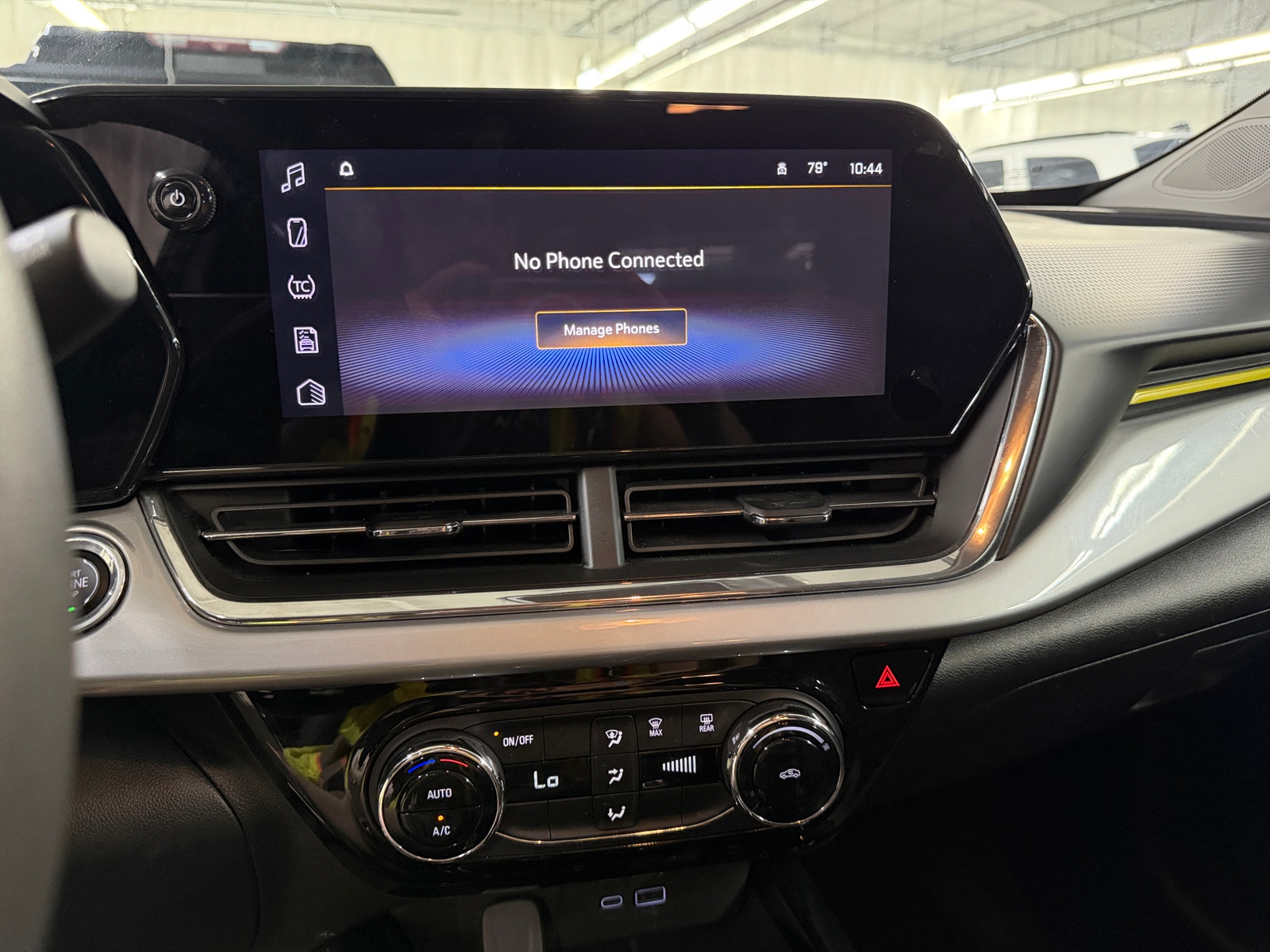 Thumbnail: 2026 Chevrolet Trax - 3